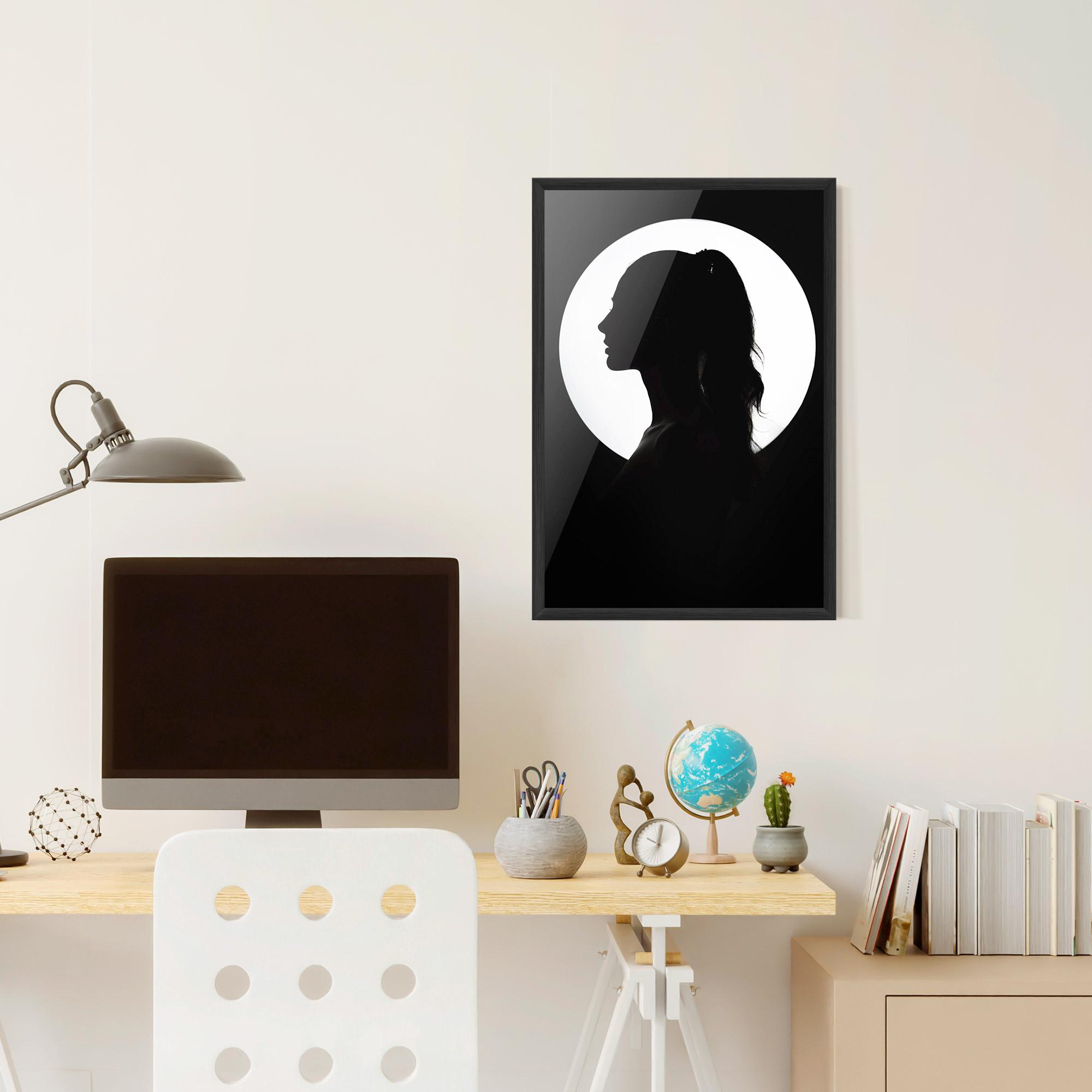 Poster Înrămat Full Moon Girl mockup 6