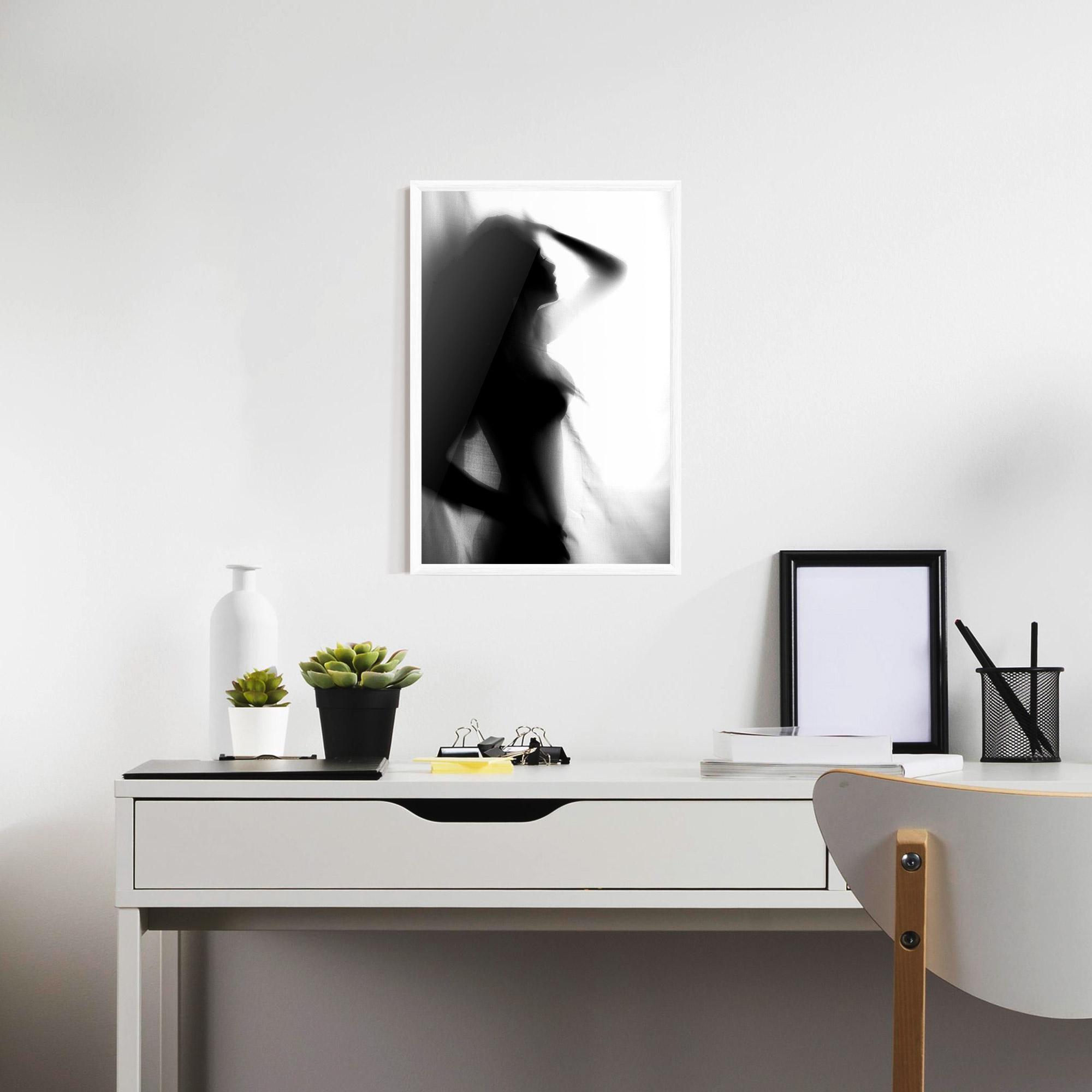 Poster Înrămat Blurred Girl mockup 7