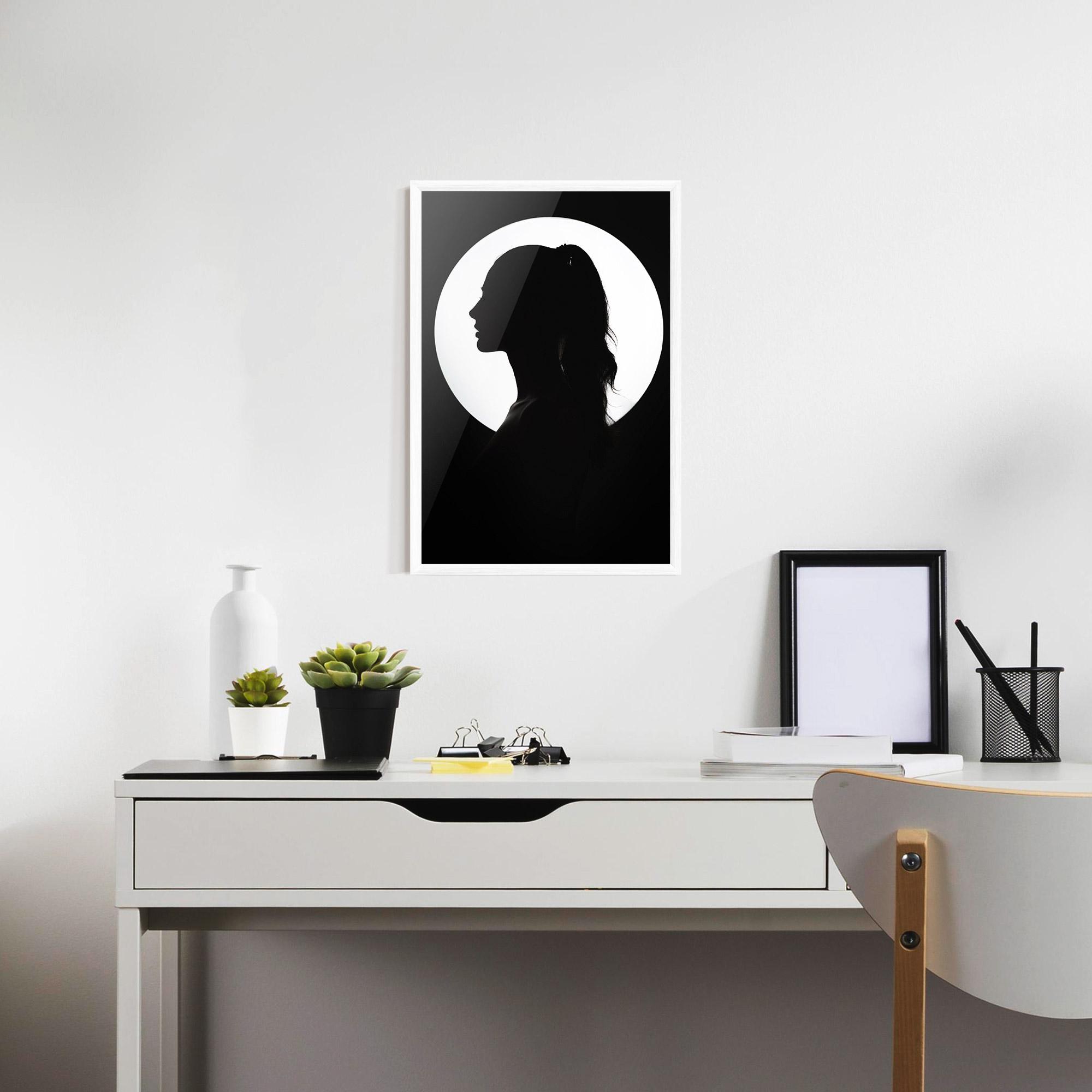 Poster Înrămat Full Moon Girl mockup 7