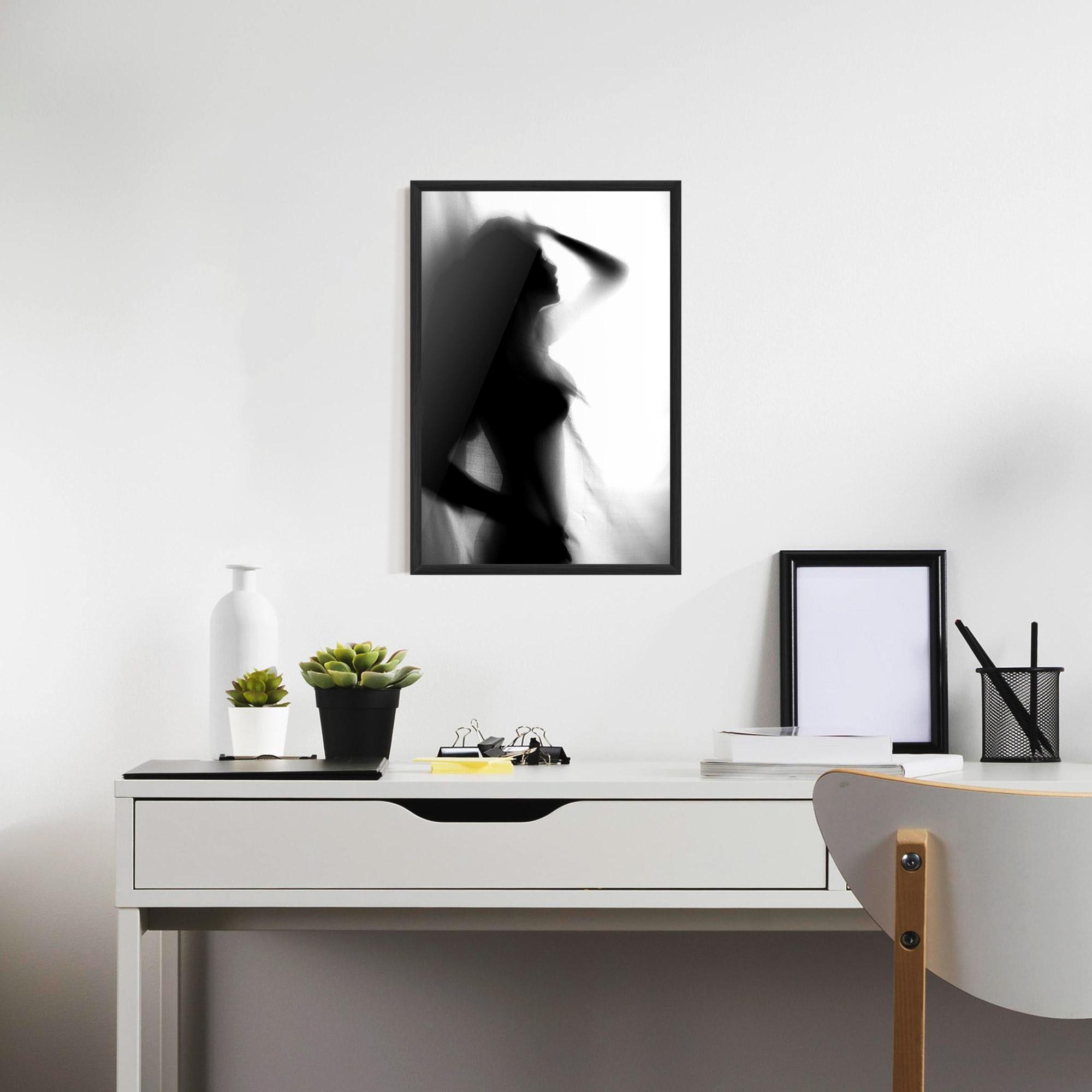 Poster Înrămat Blurred Girl mockup 7