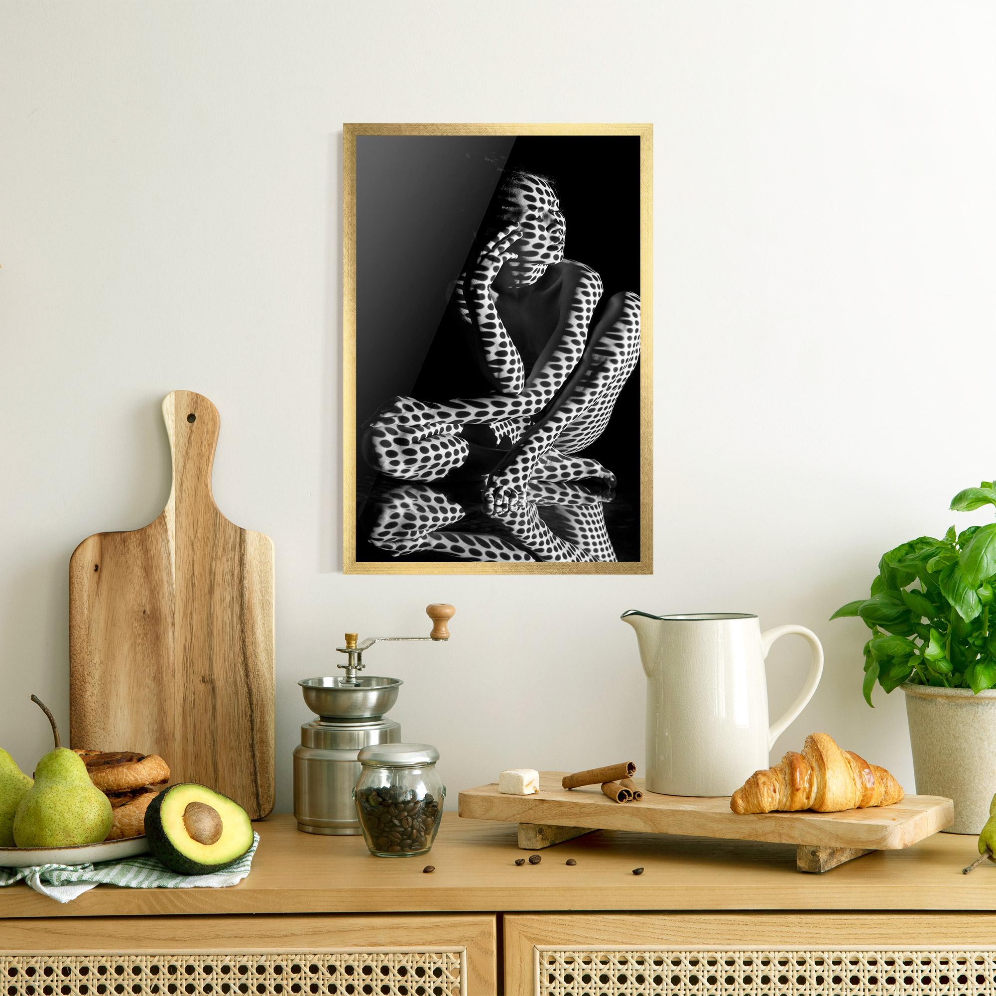 Poster Înrămat Black White Pattern Woman mockup 8