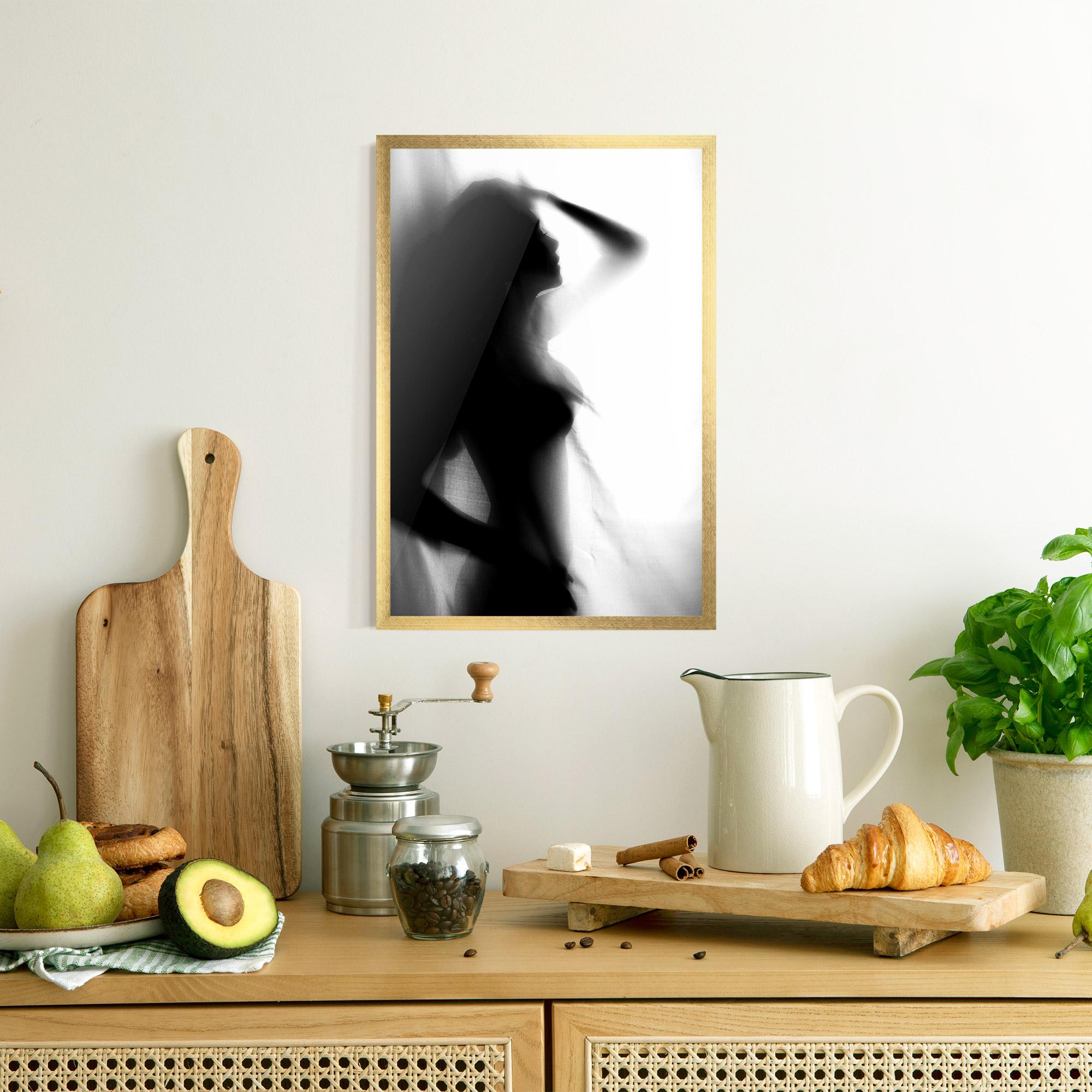 Poster Înrămat Blurred Girl mockup 8