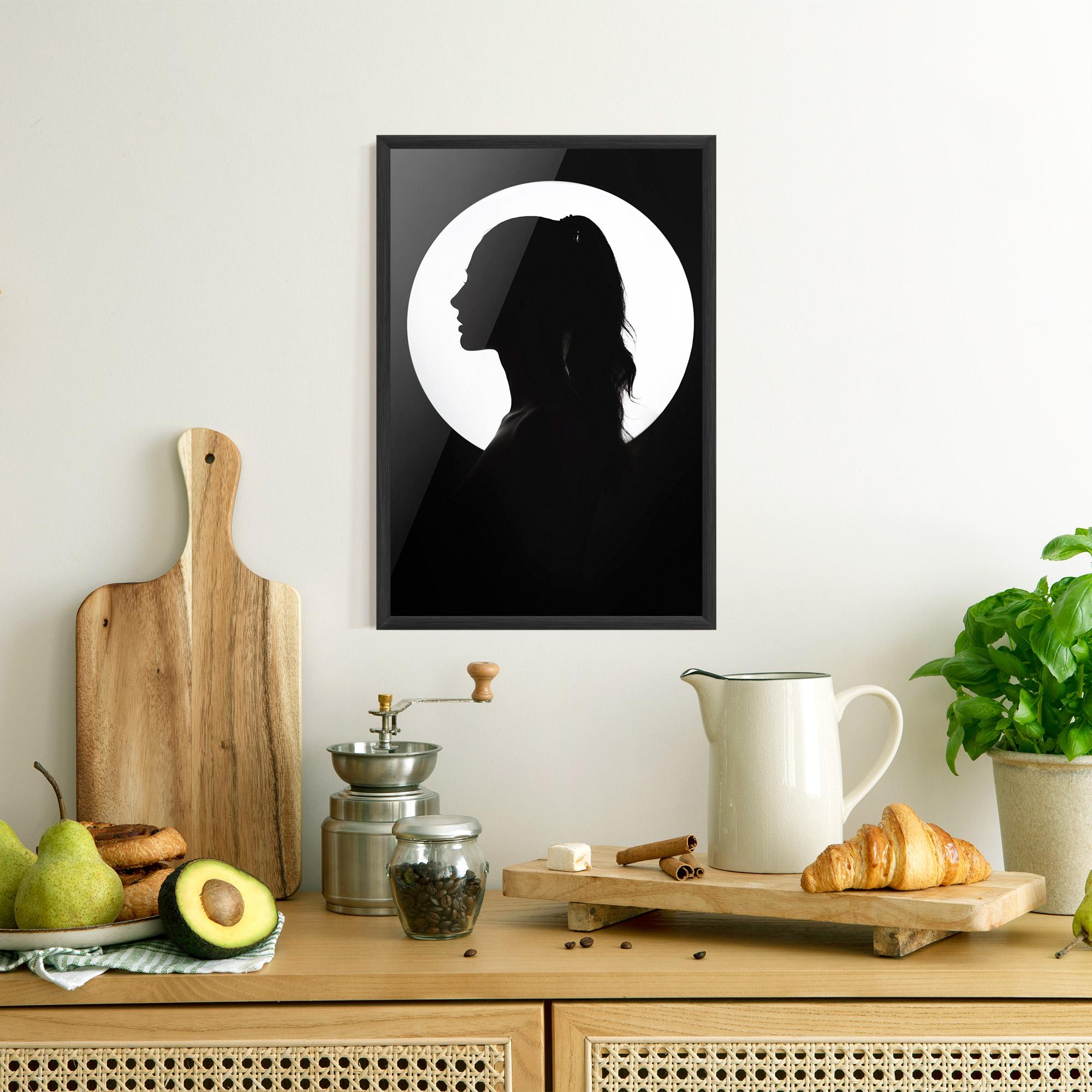 Poster Înrămat Full Moon Girl mockup 8