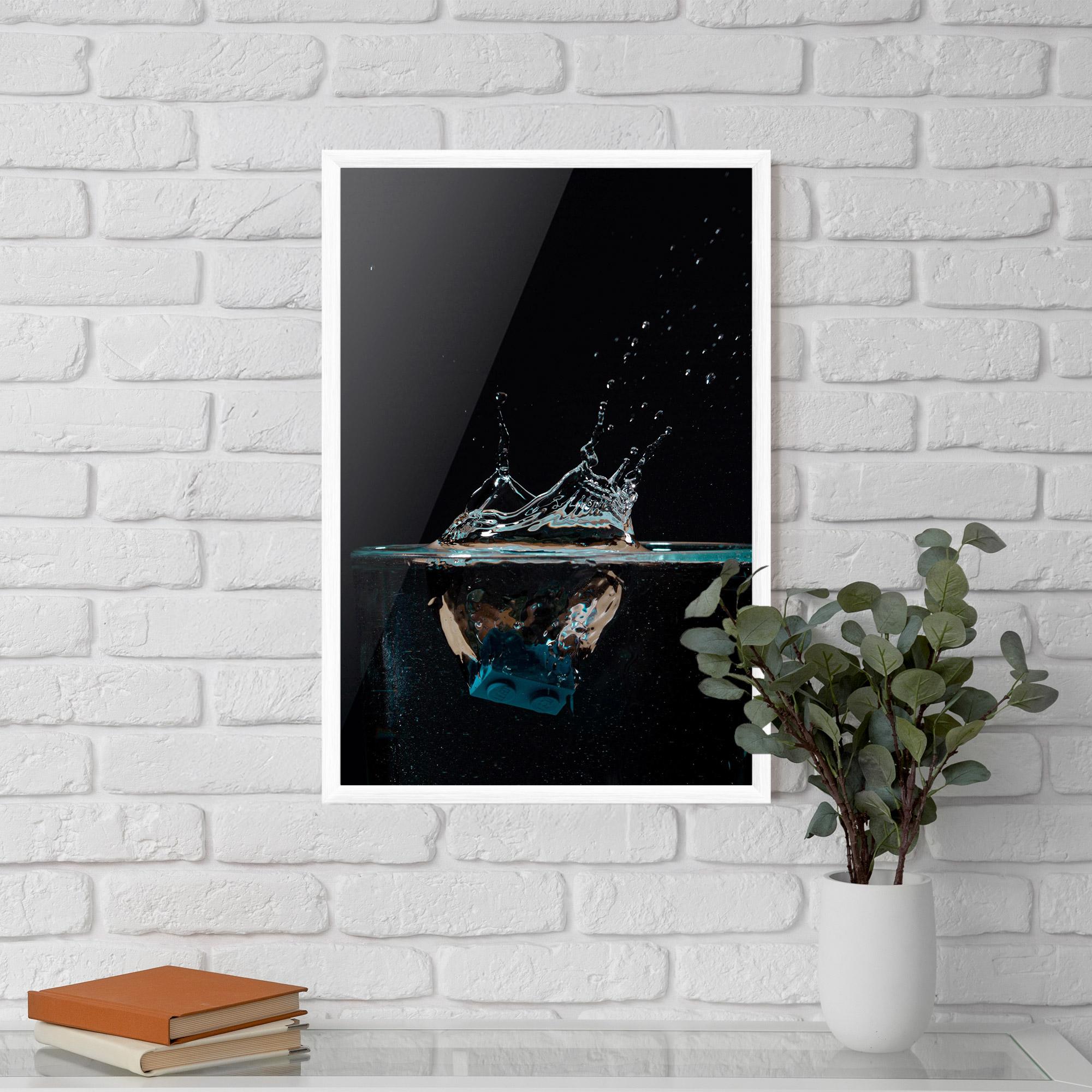 Poster Înrămat Close Up Splash mockup 5