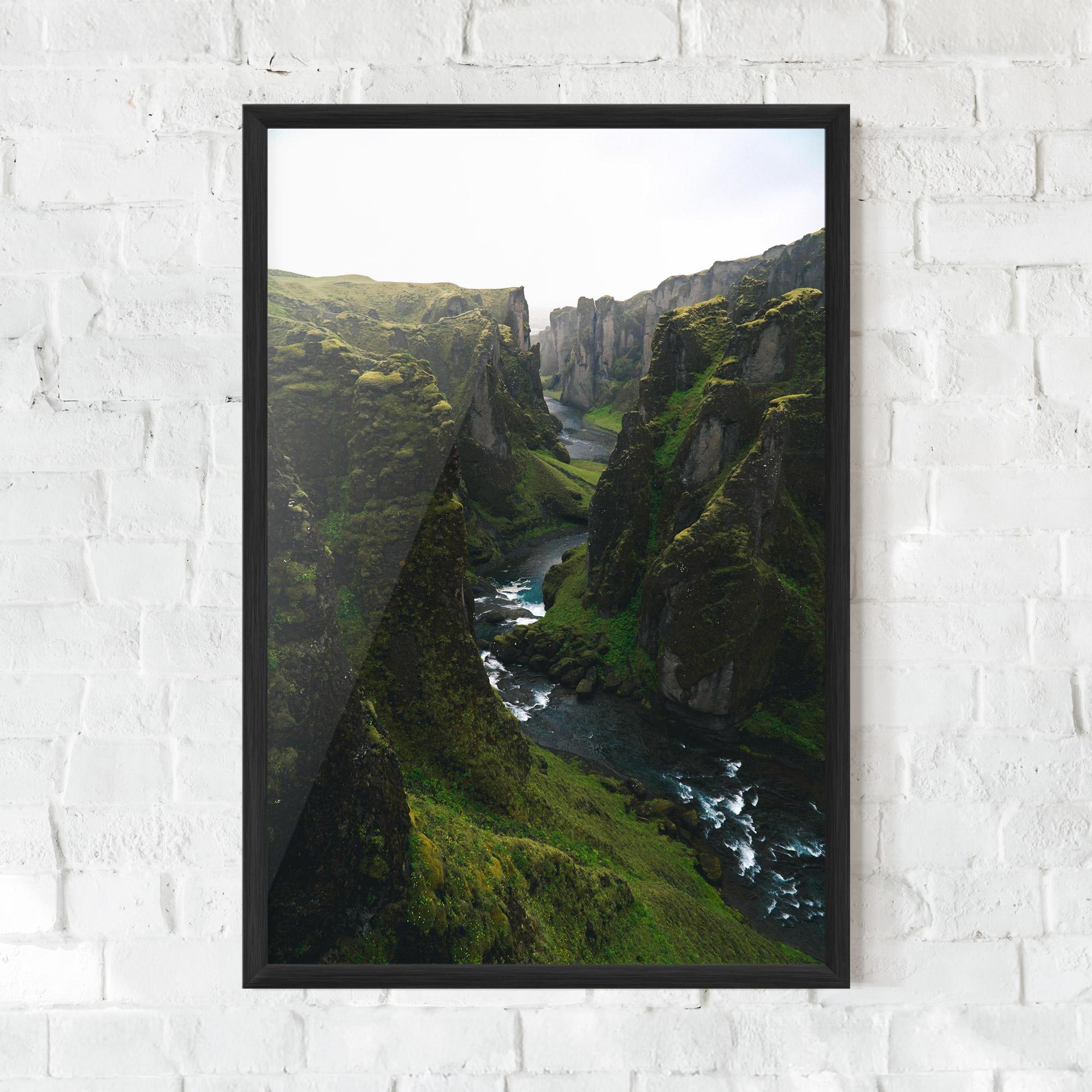 Poster Înrămat Green Beautiful View mockup 0