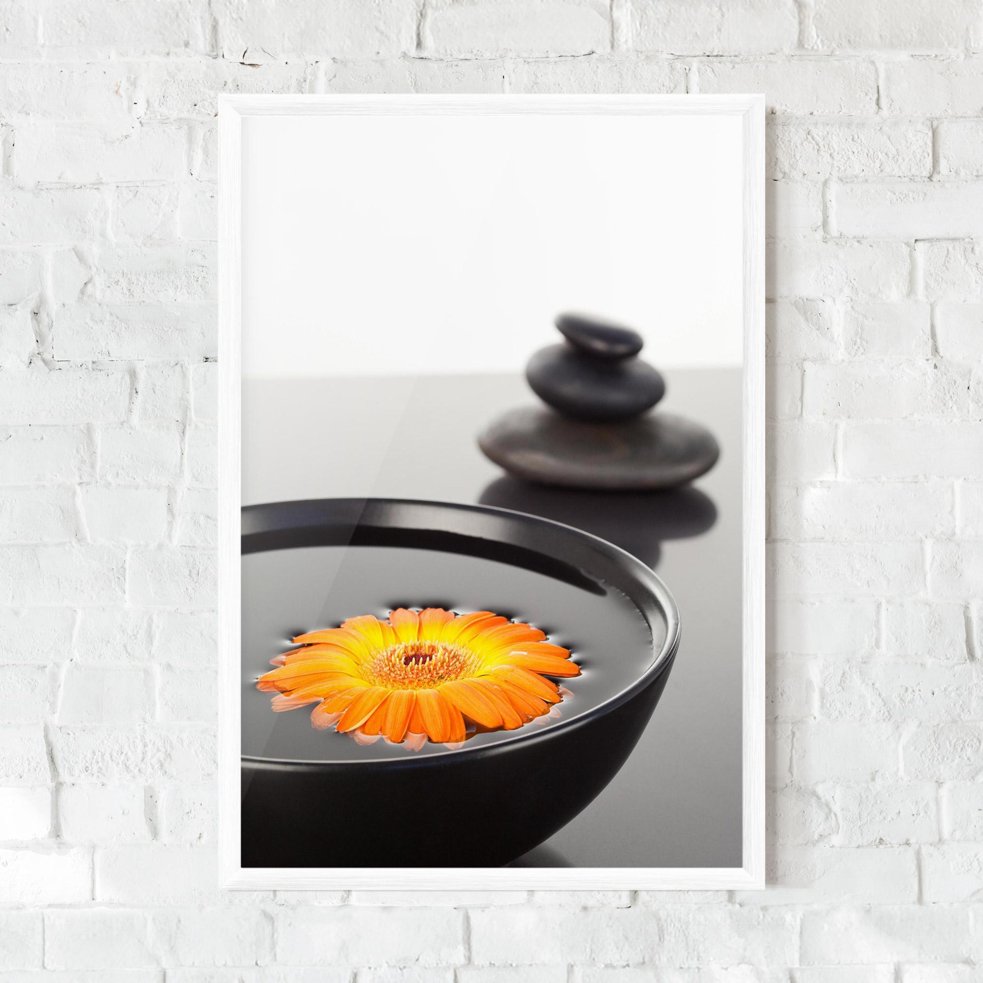 Poster Înrămat Stone Orange Flower mockup 0