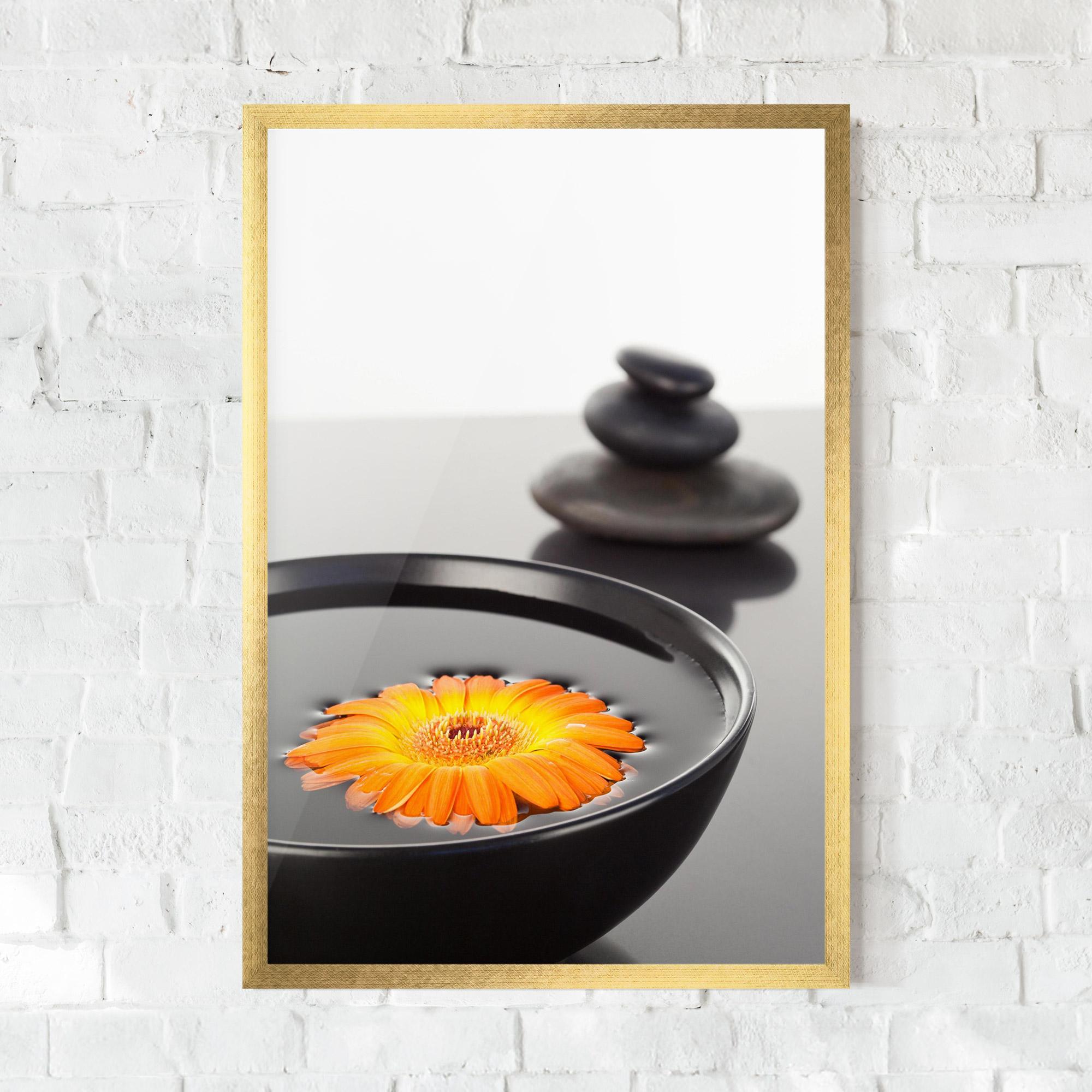 Poster Înrămat Stone Orange Flower mockup 0