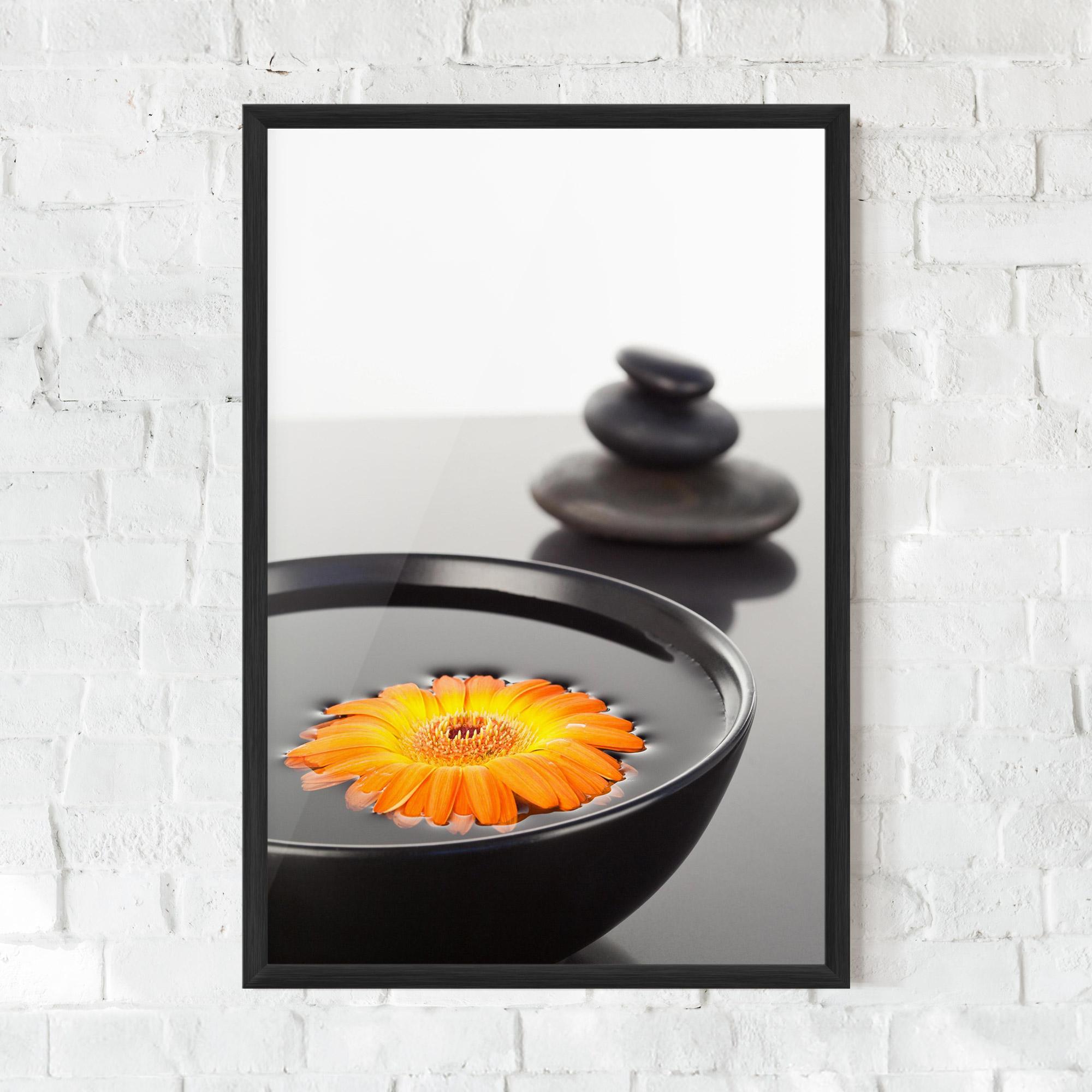 Poster Înrămat Stone Orange Flower mockup 0