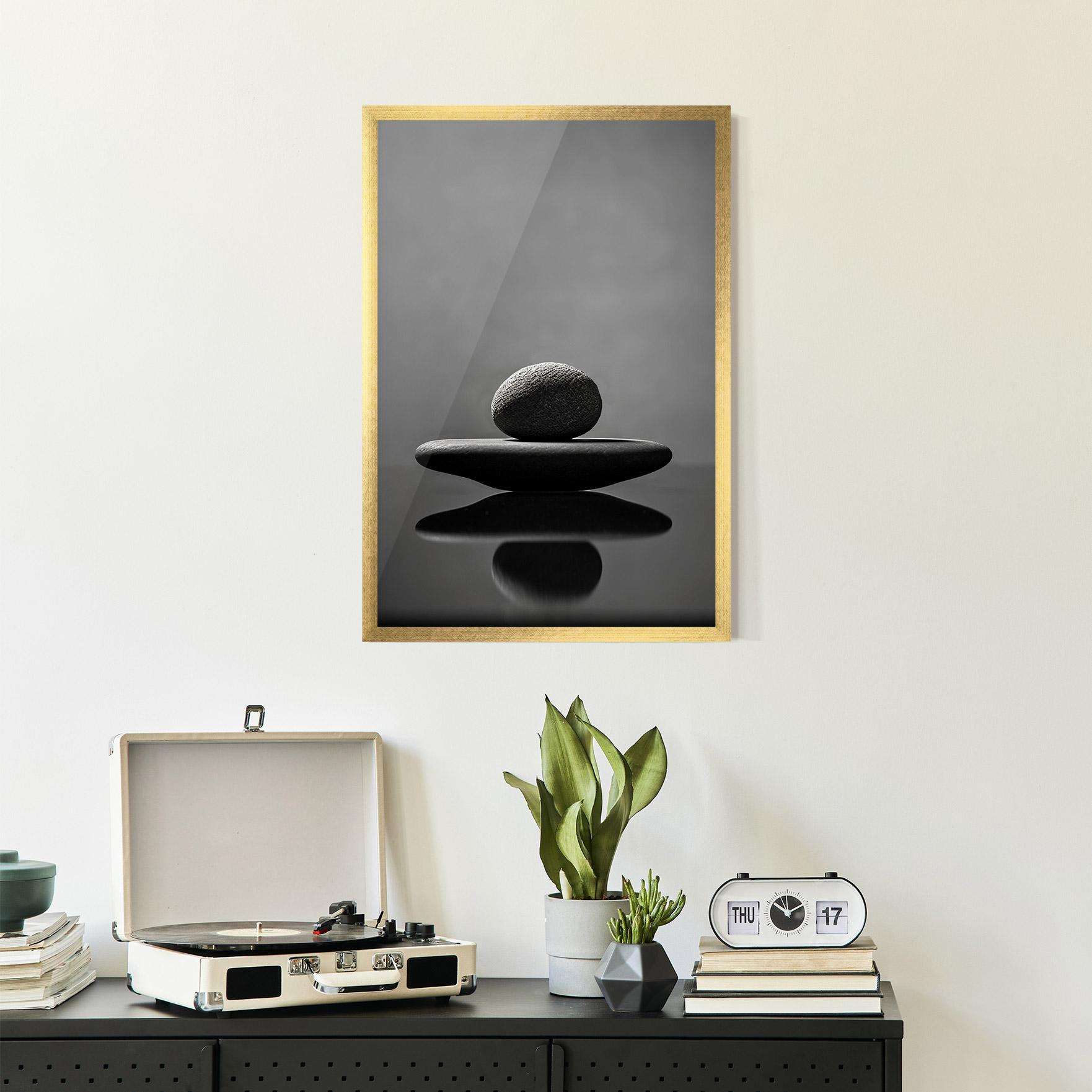 Poster Înrămat Minimalistic Zen Stone mockup 2
