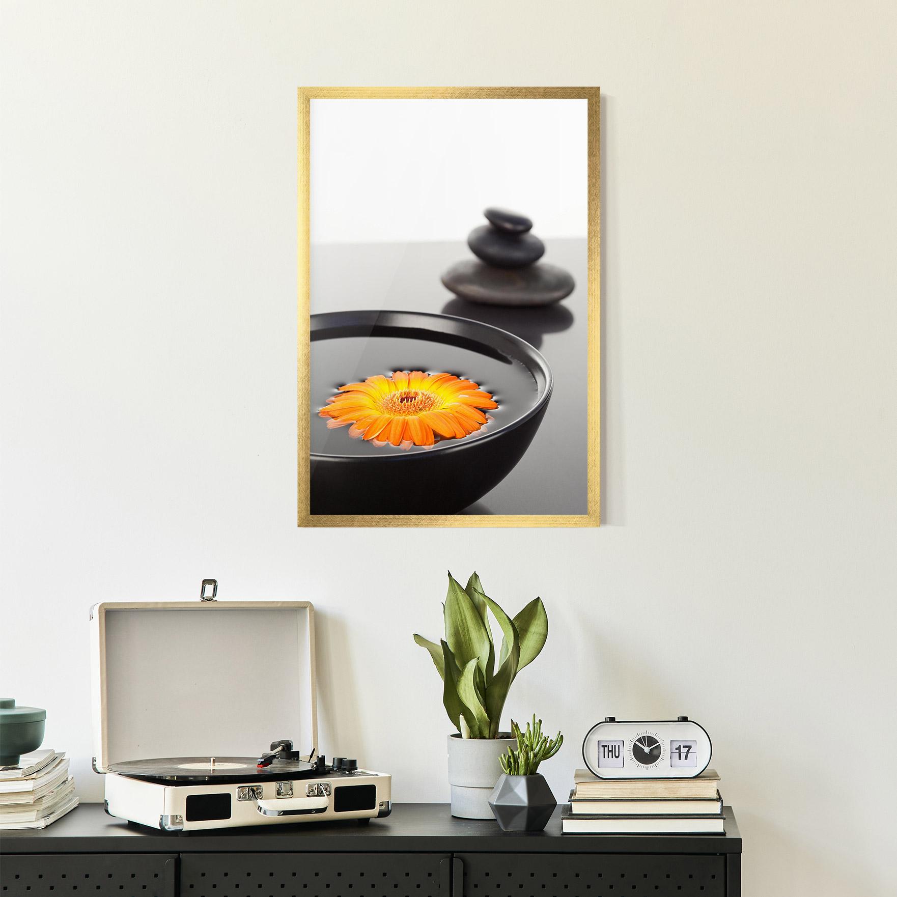 Poster Înrămat Stone Orange Flower mockup 2