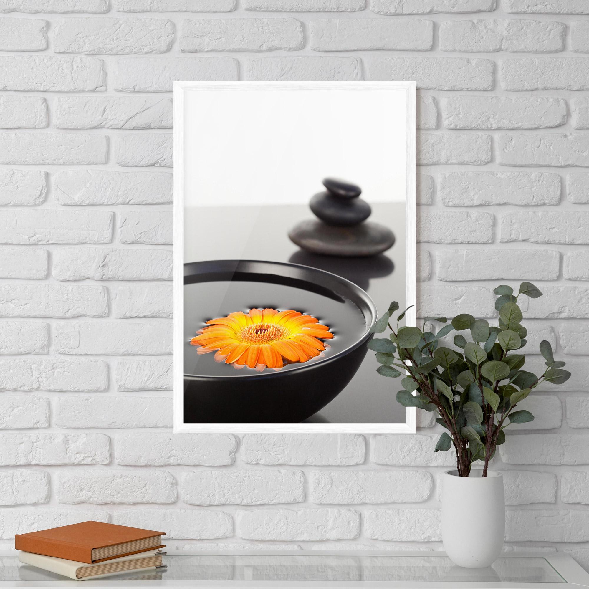 Poster Înrămat Stone Orange Flower mockup 5