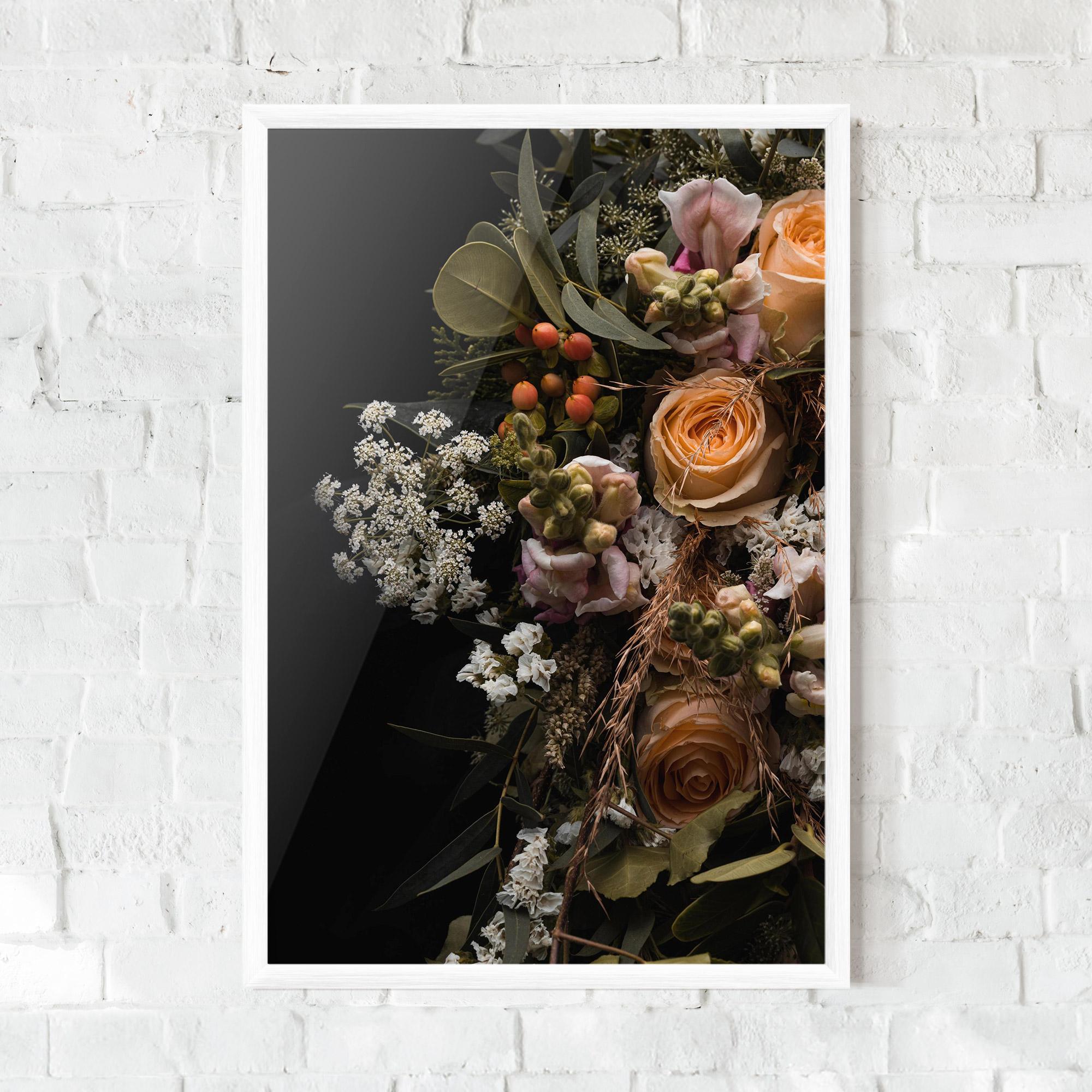 Poster Înrămat Dark Flower Bouquet mockup 0