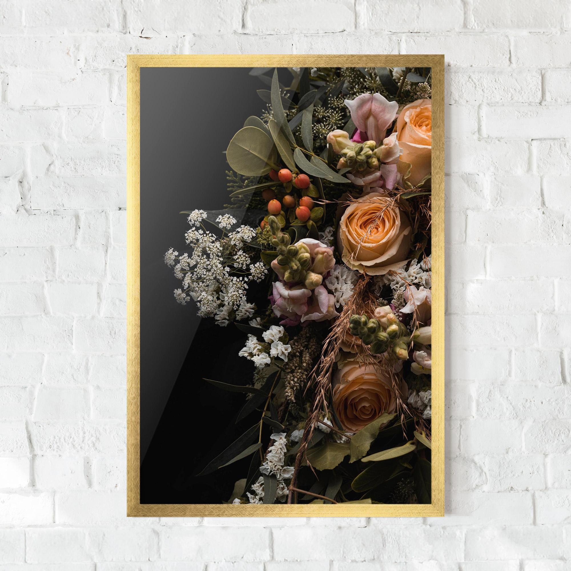Poster Înrămat Dark Flower Bouquet mockup 0