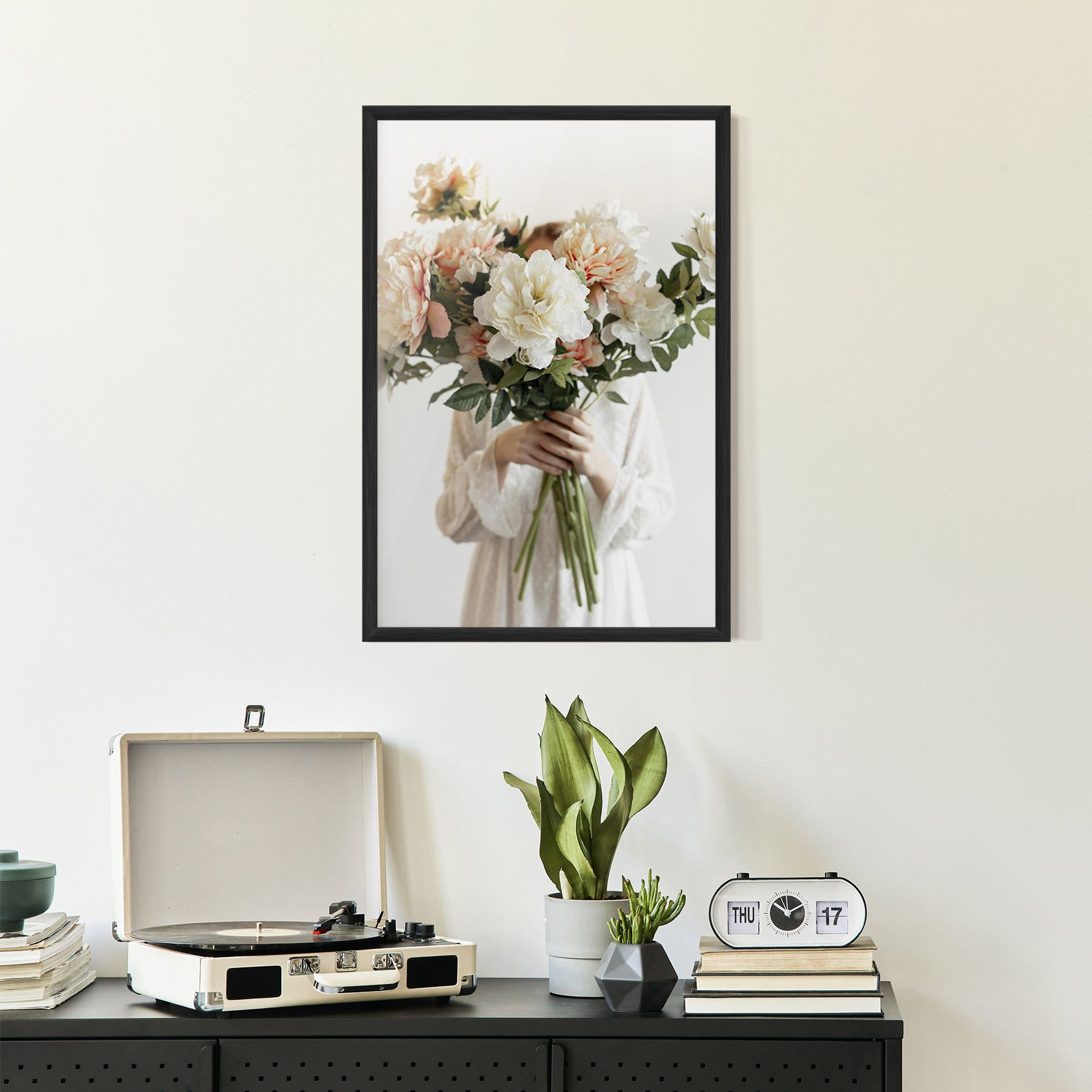 Bouquet Holding mockup 2