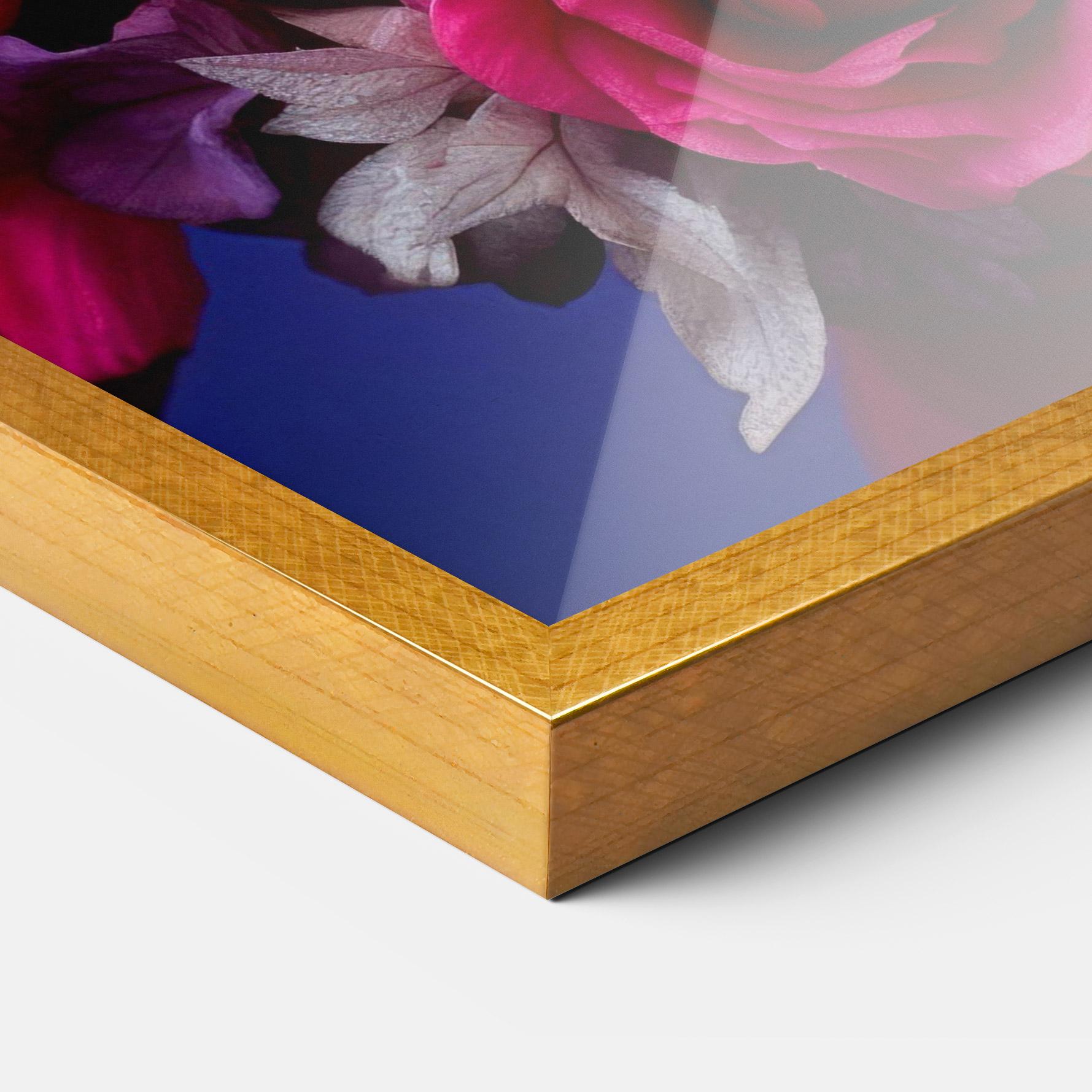 Poster Înrămat Purple Pretty Flowers mockup 3