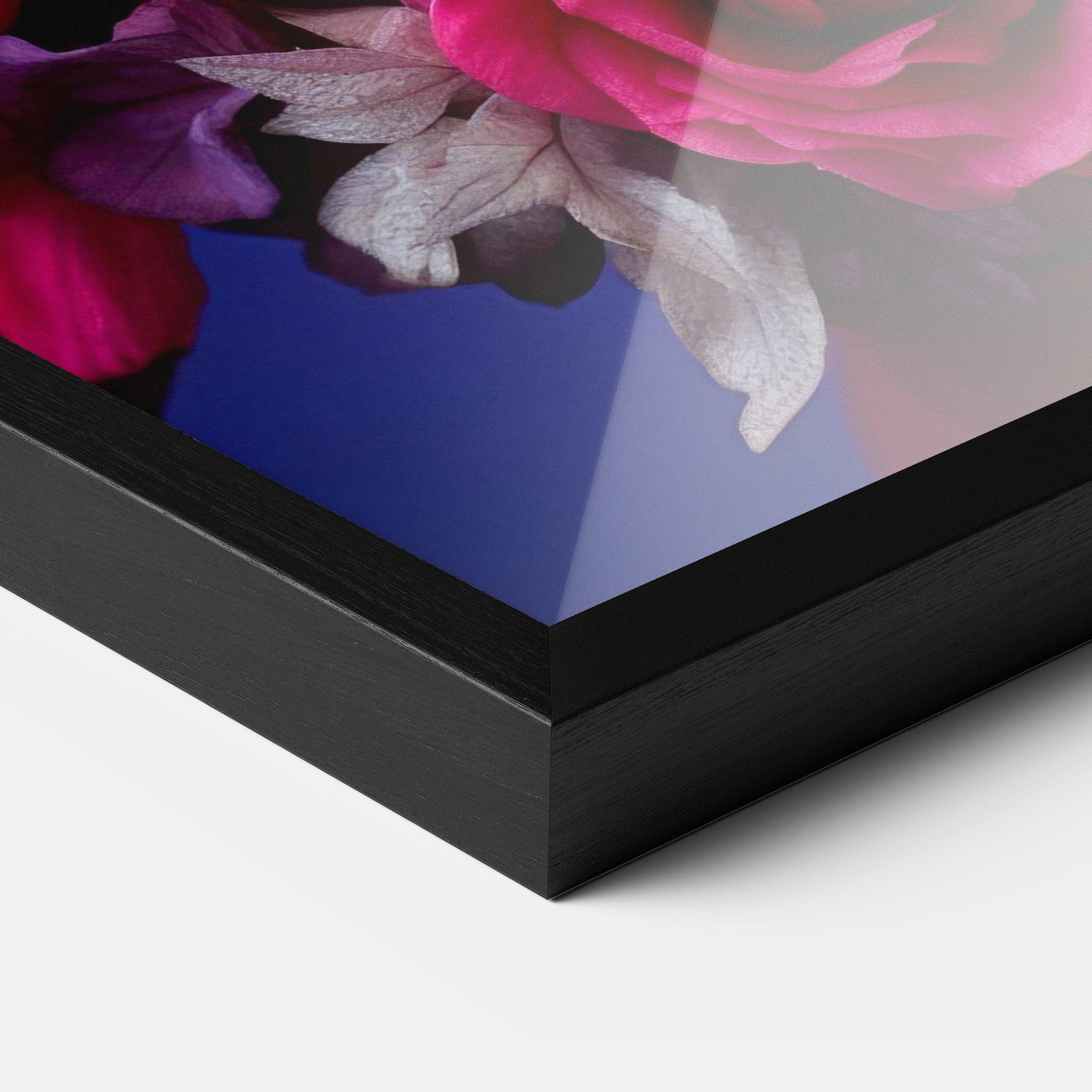 Poster Înrămat Purple Pretty Flowers mockup 3