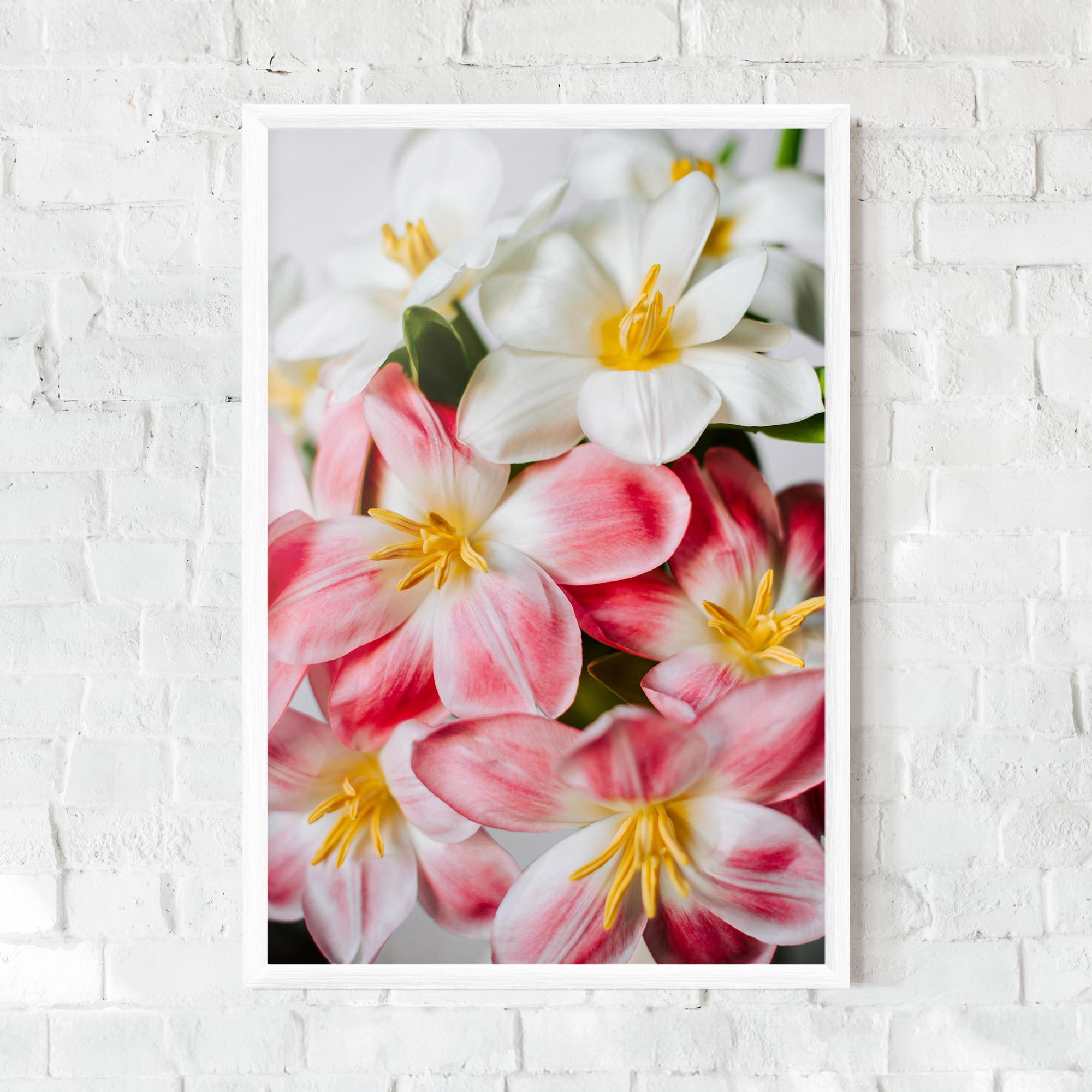 Poster Înrămat Beautiful Exotic Flower mockup 0