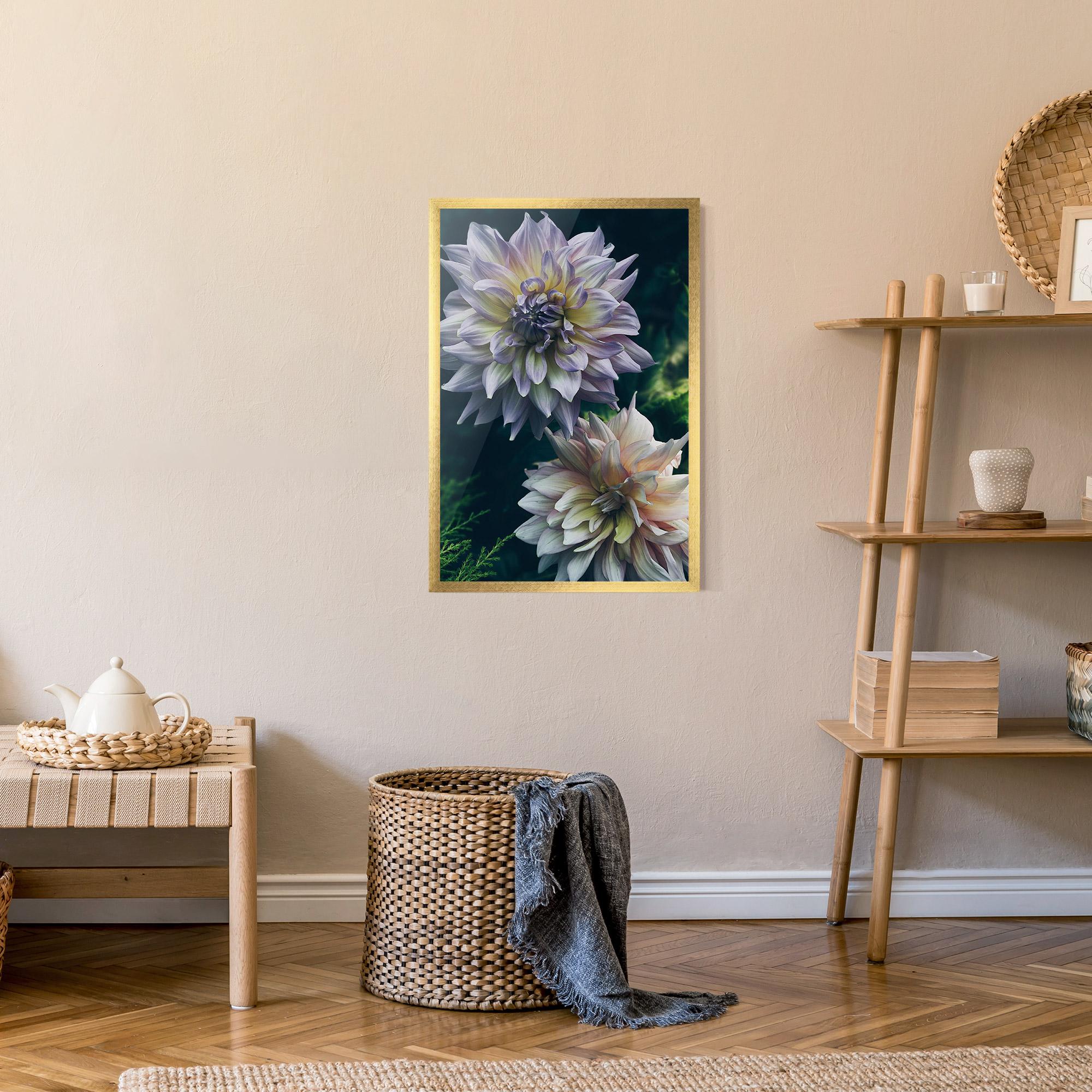 Poster Înrămat Dahlia Flowers mockup 9