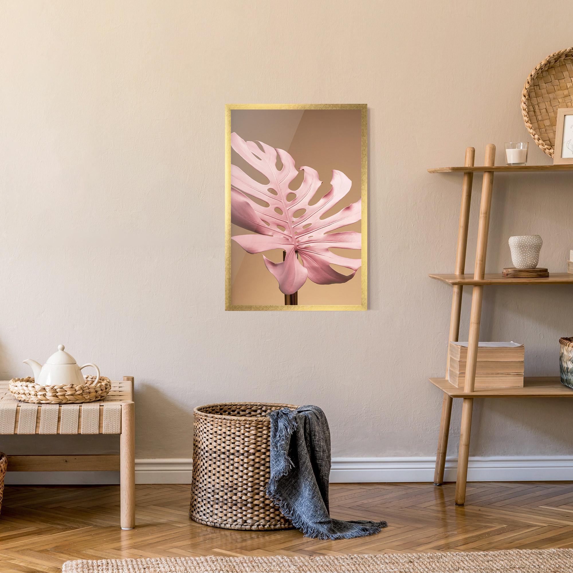 Poster Înrămat Exotic Pink Leaf mockup 9
