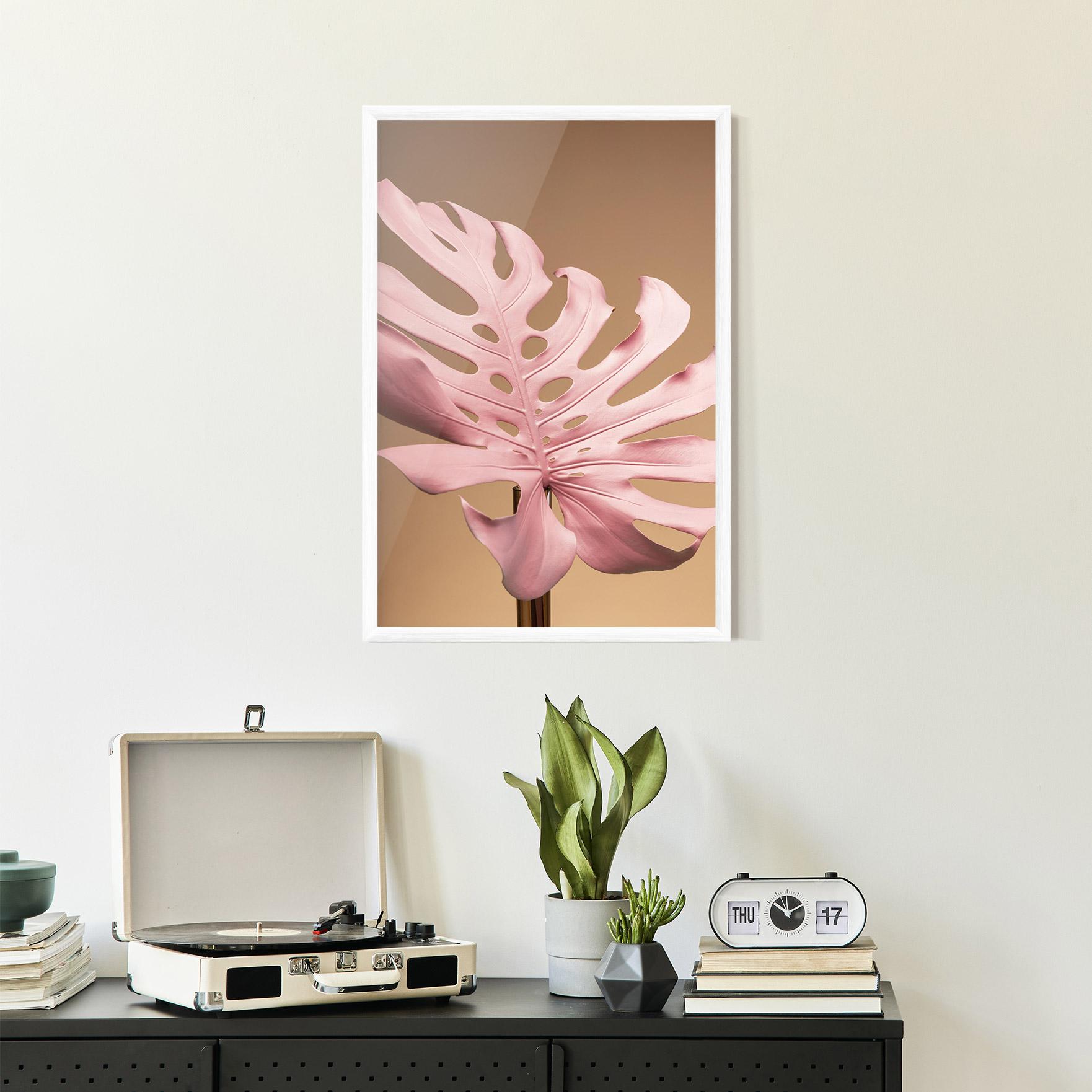 Poster Înrămat Exotic Pink Leaf mockup 2