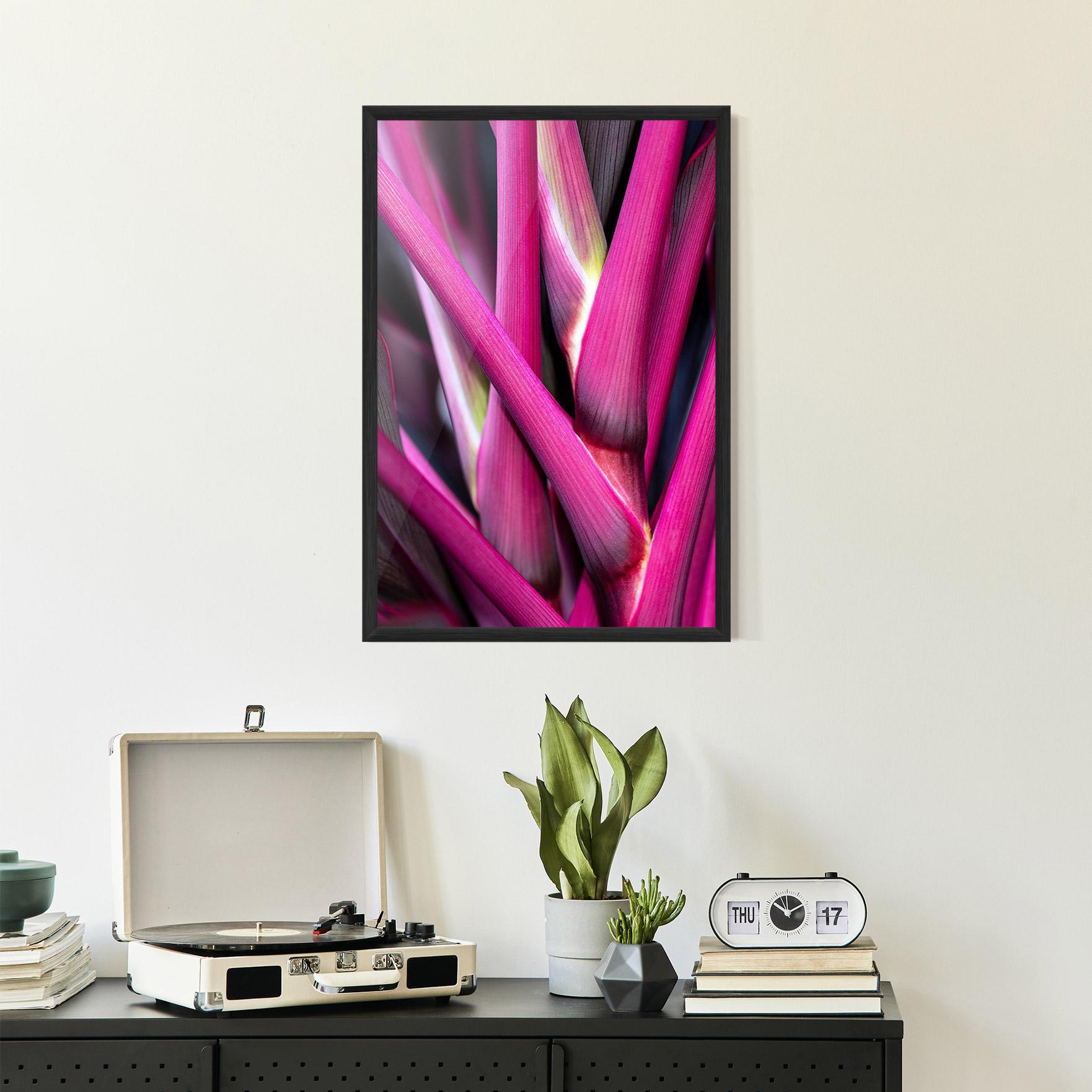 Poster Înrămat Purple Exotic Plant mockup 2