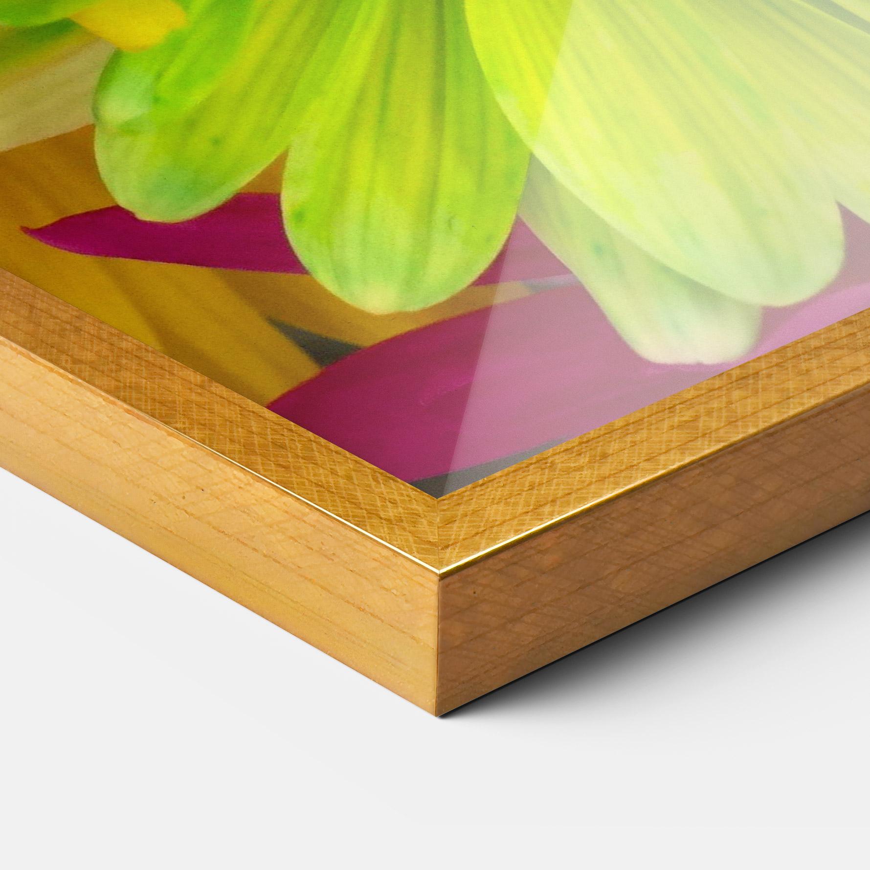 Poster Înrămat Three Shades Of Flower mockup 3