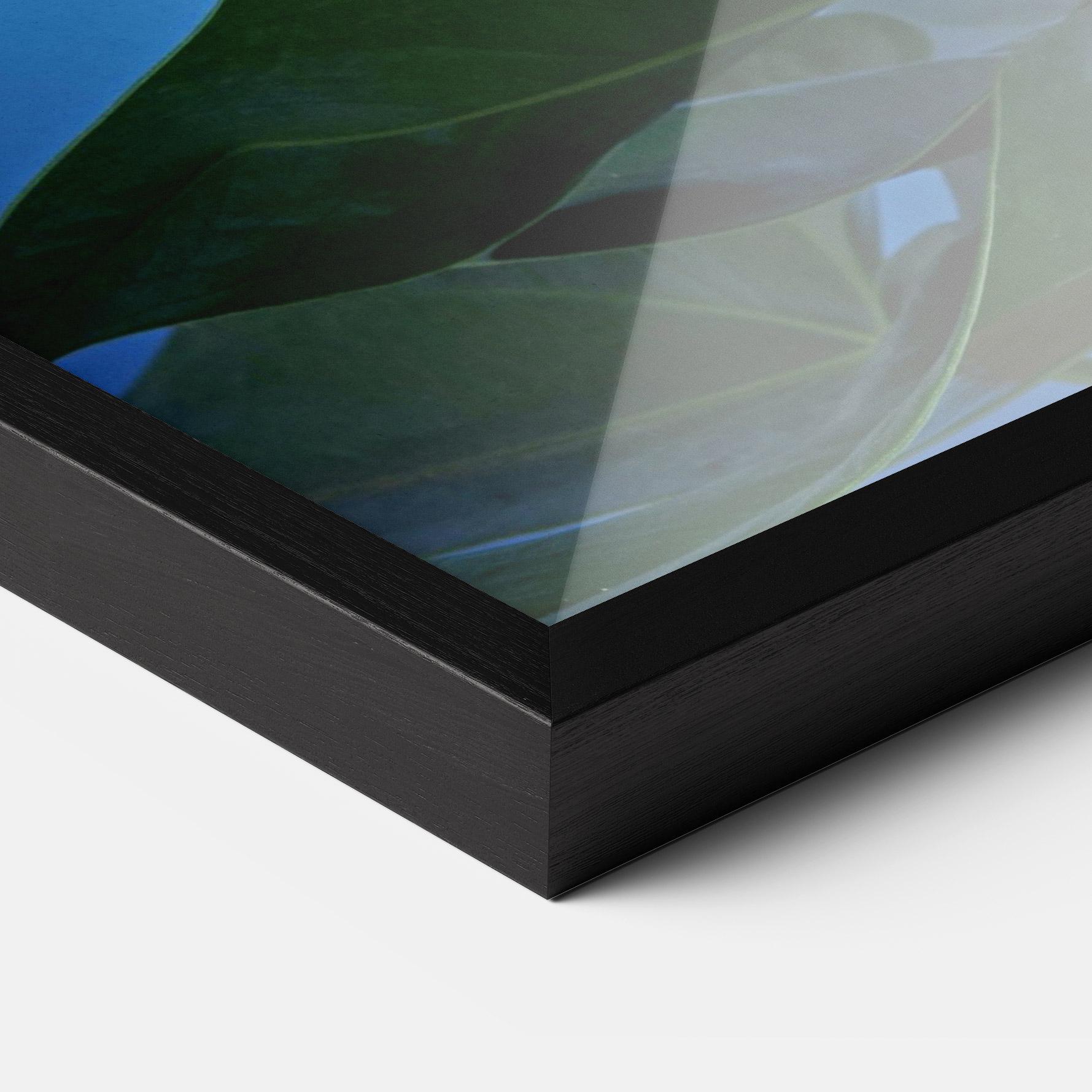 Poster Înrămat Red Green Exotic mockup 3