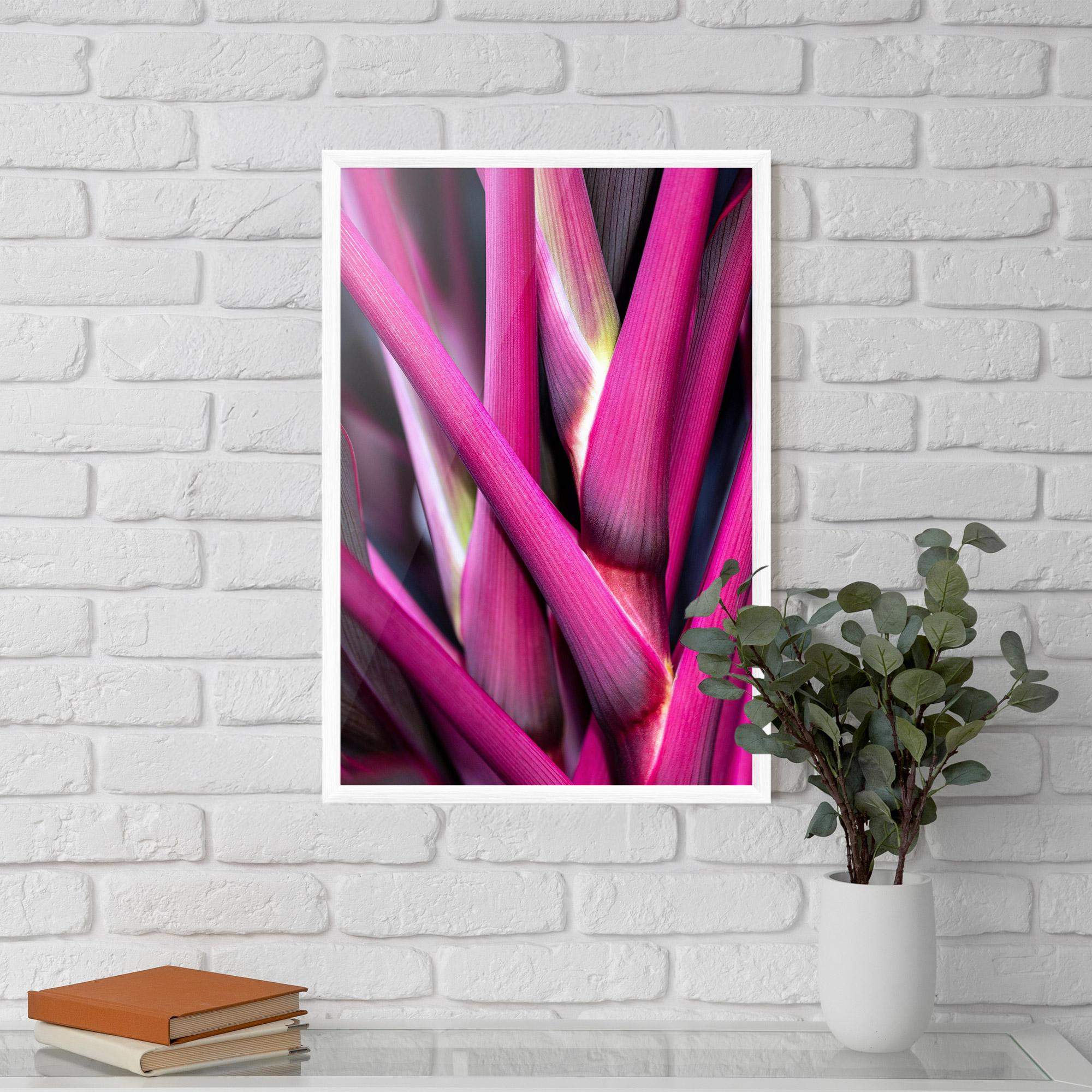 Poster Înrămat Purple Exotic Plant mockup 5