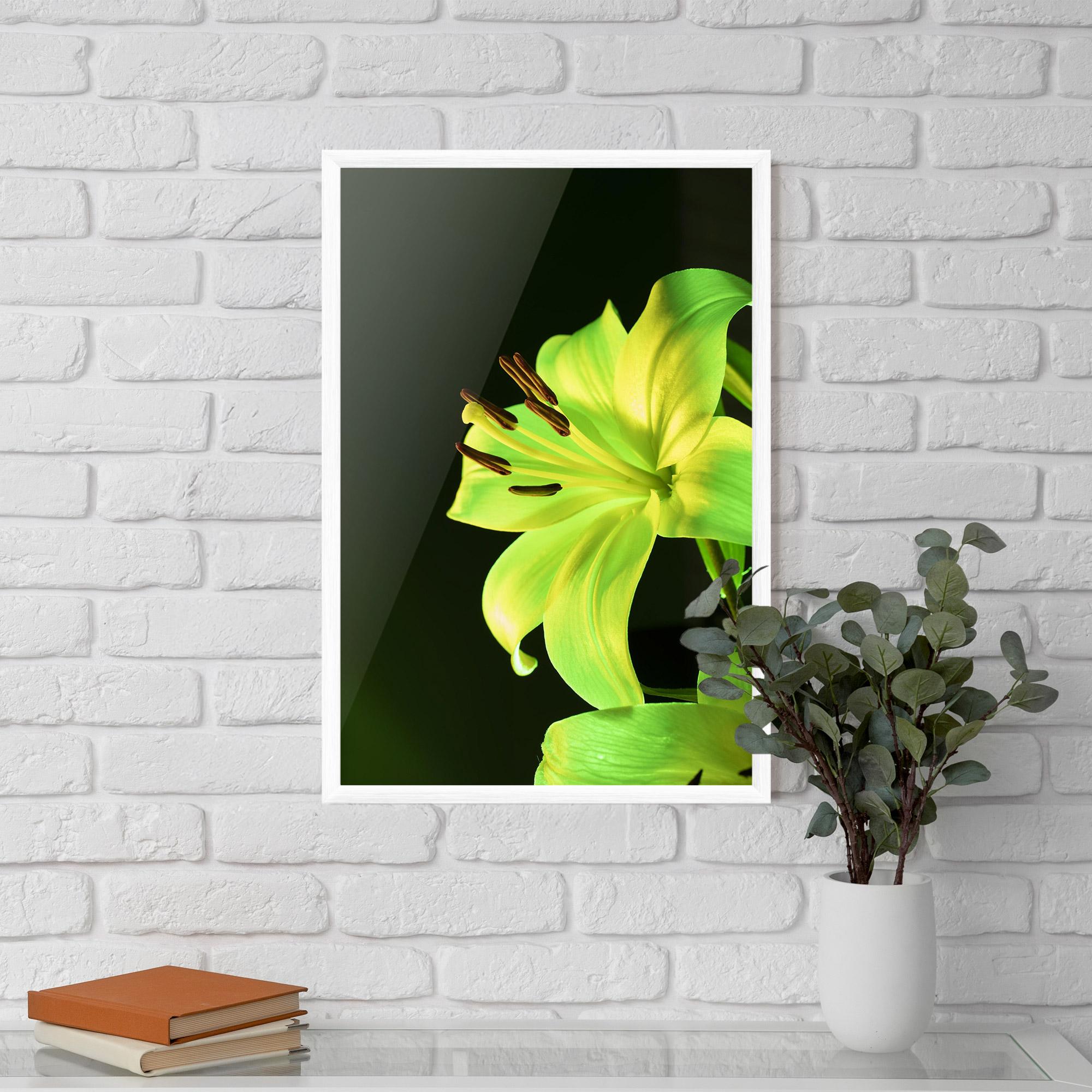 Poster Înrămat Yellow Green Exotic mockup 5
