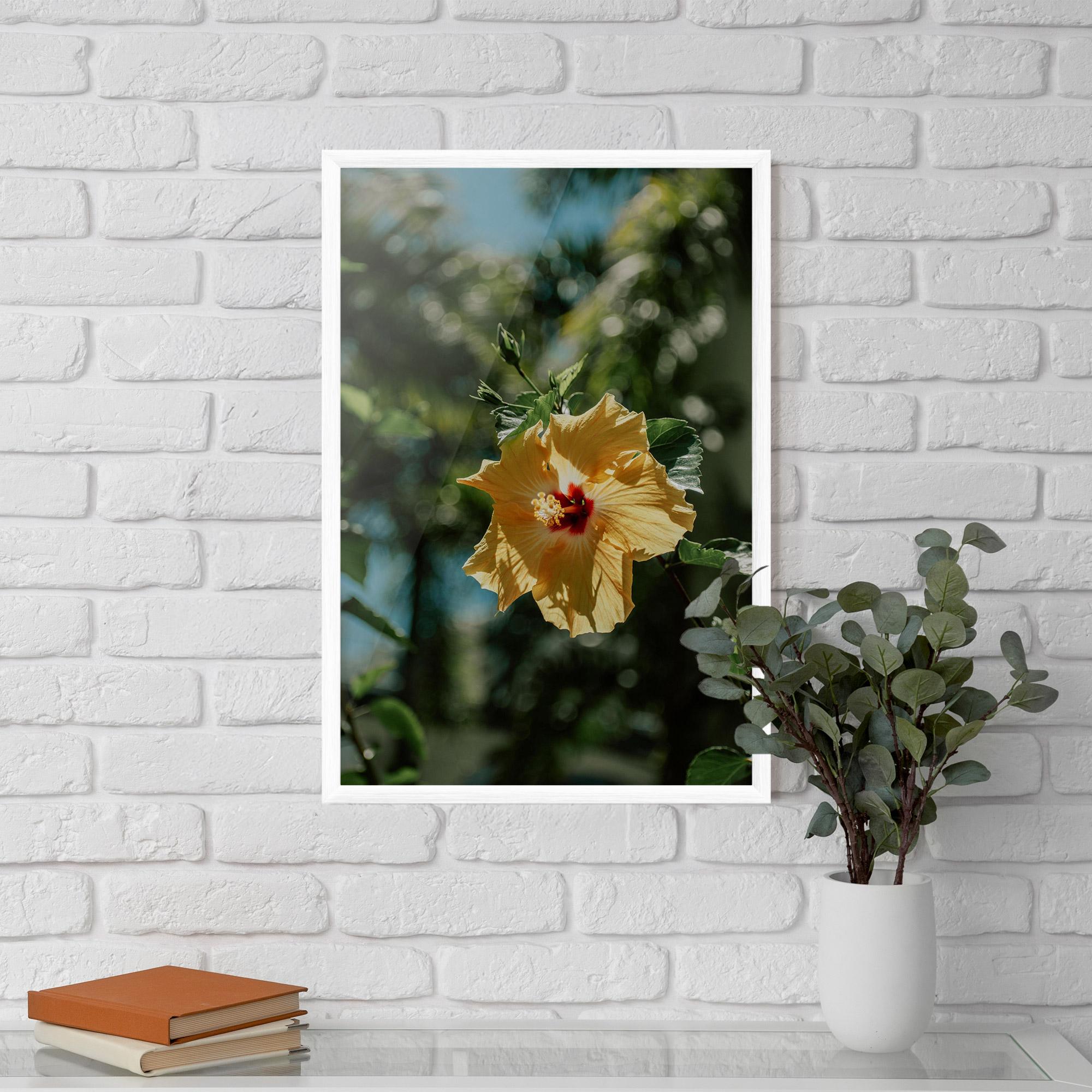 Poster Înrămat Yellow Pretty Exotic mockup 5