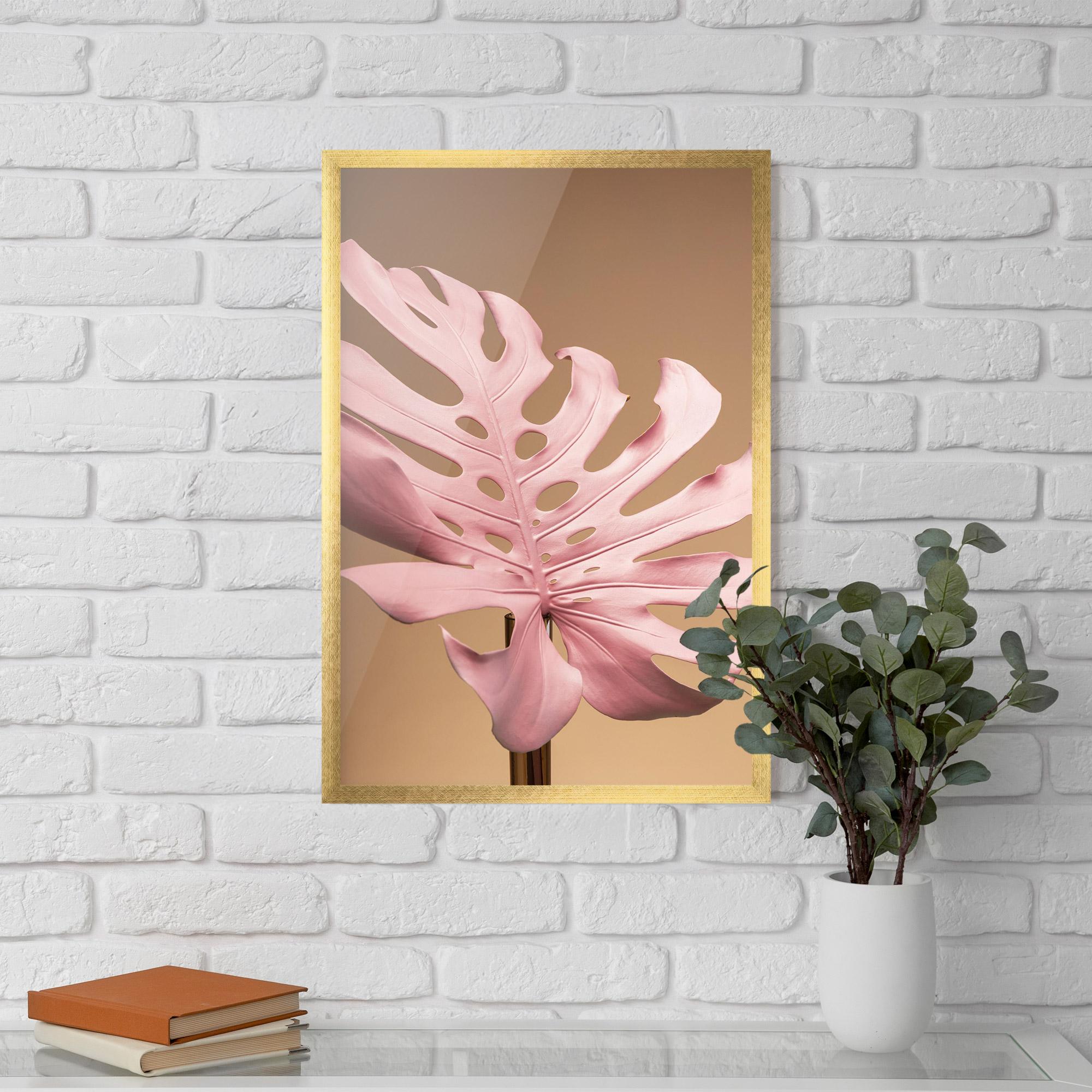 Poster Înrămat Exotic Pink Leaf mockup 5