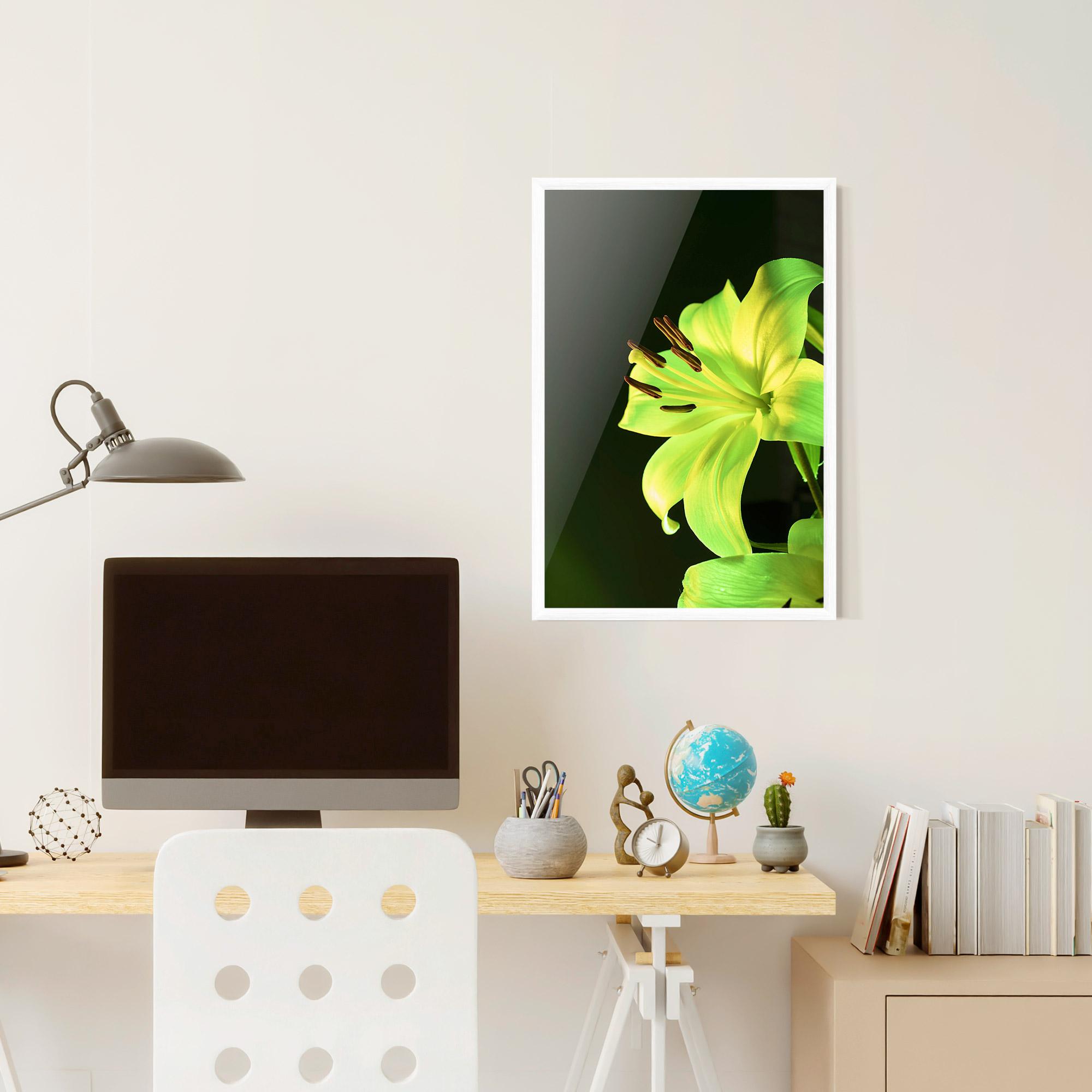 Poster Înrămat Yellow Green Exotic mockup 6