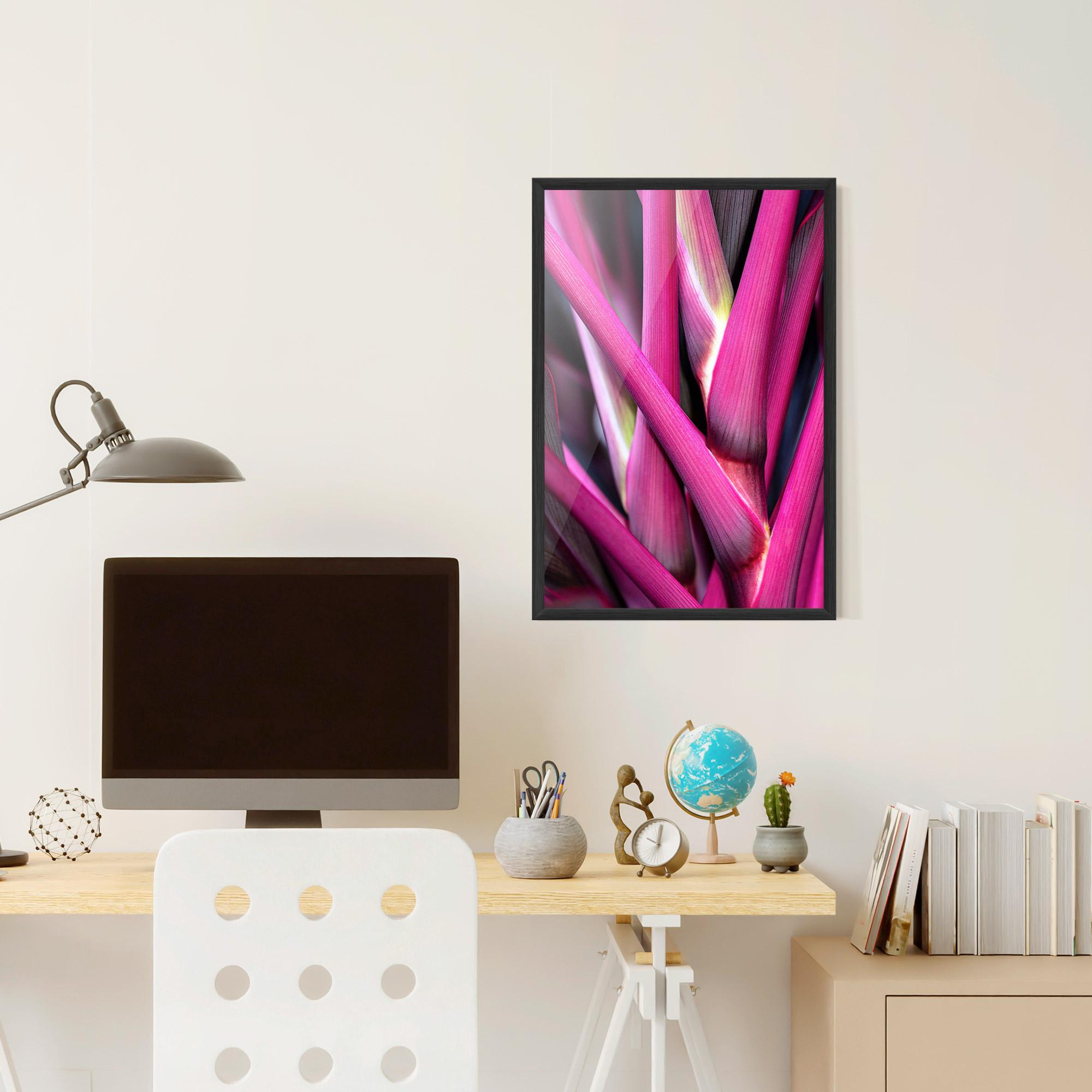 Poster Înrămat Purple Exotic Plant mockup 6