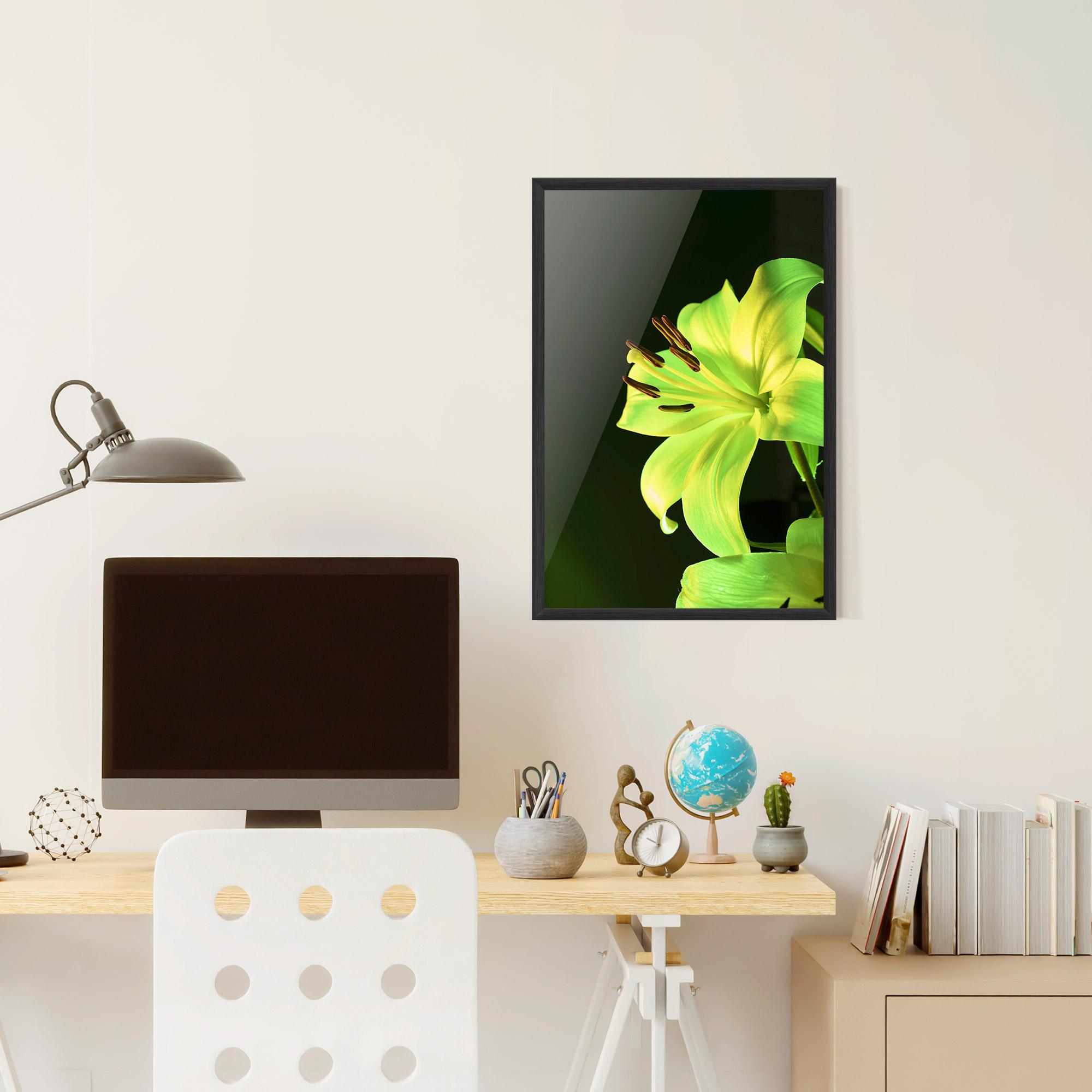 Poster Înrămat Yellow Green Exotic mockup 6