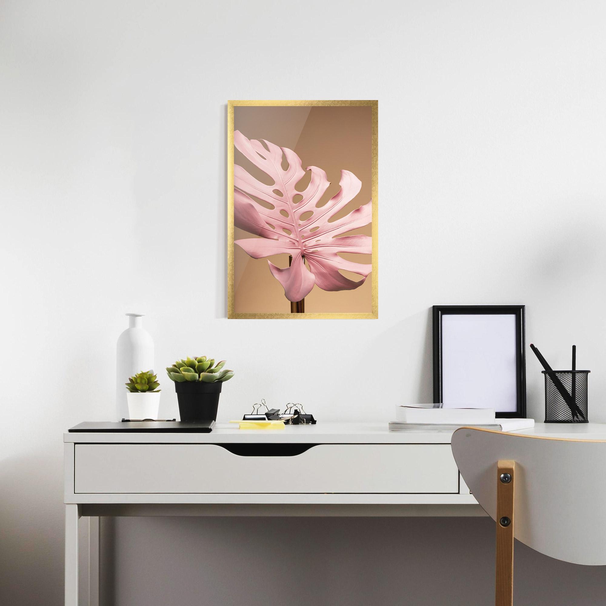 Poster Înrămat Exotic Pink Leaf mockup 7