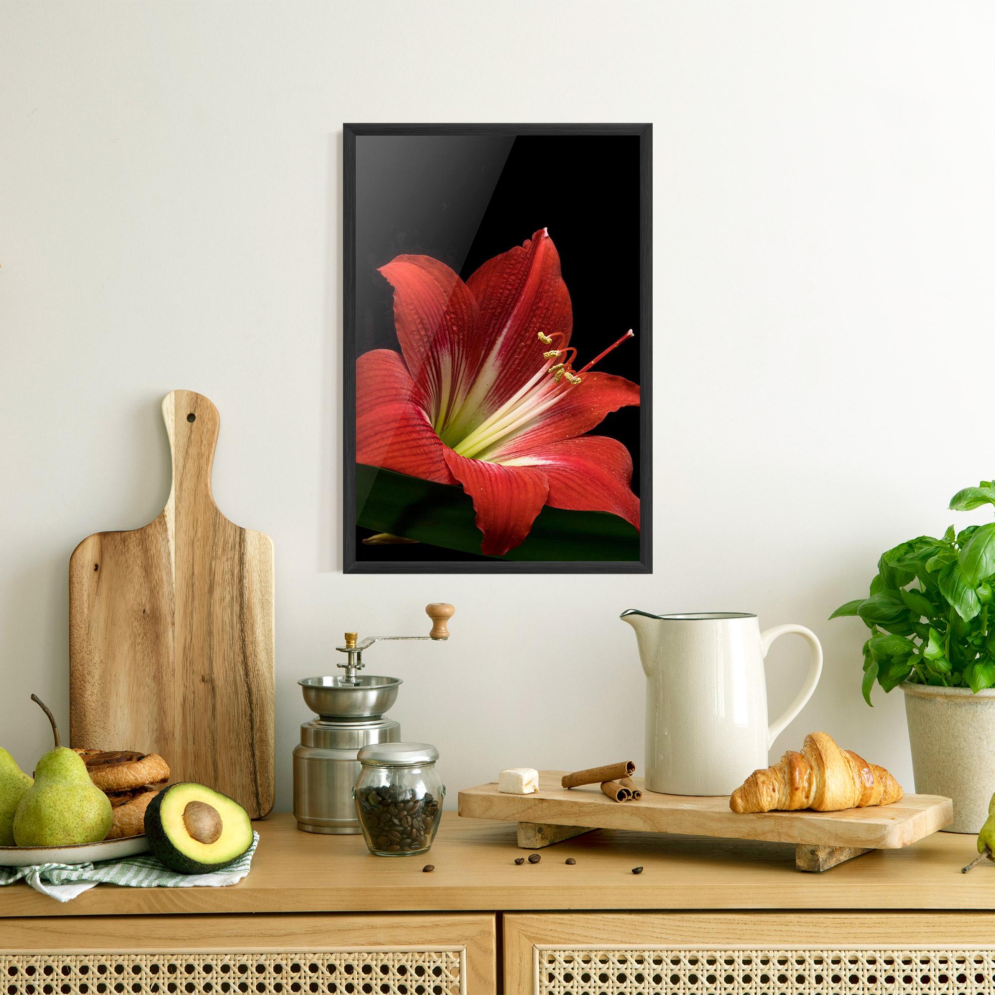 Poster Înrămat Red Yellow Exotic mockup 8