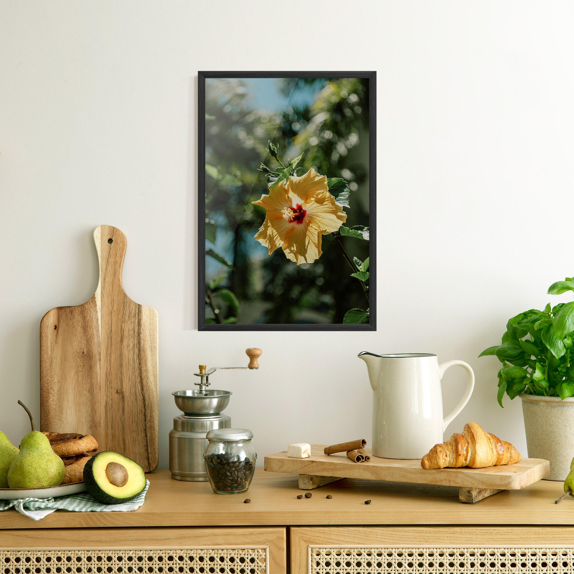 Poster Înrămat Yellow Pretty Exotic mockup 8