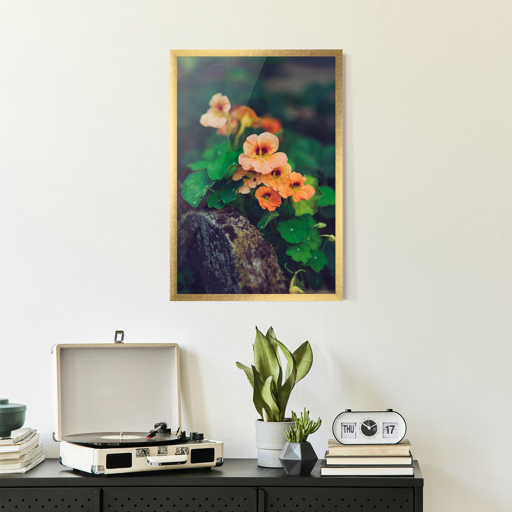 Poster Înrămat Small Pink Flowers mockup 2