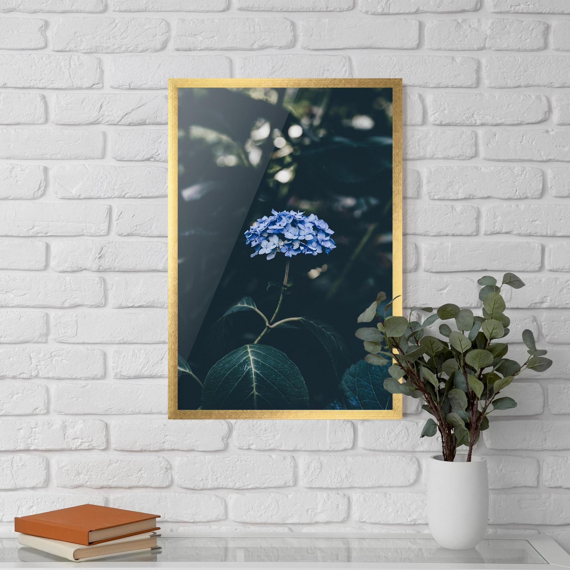 Poster Înrămat Forest Blue Flower mockup 5