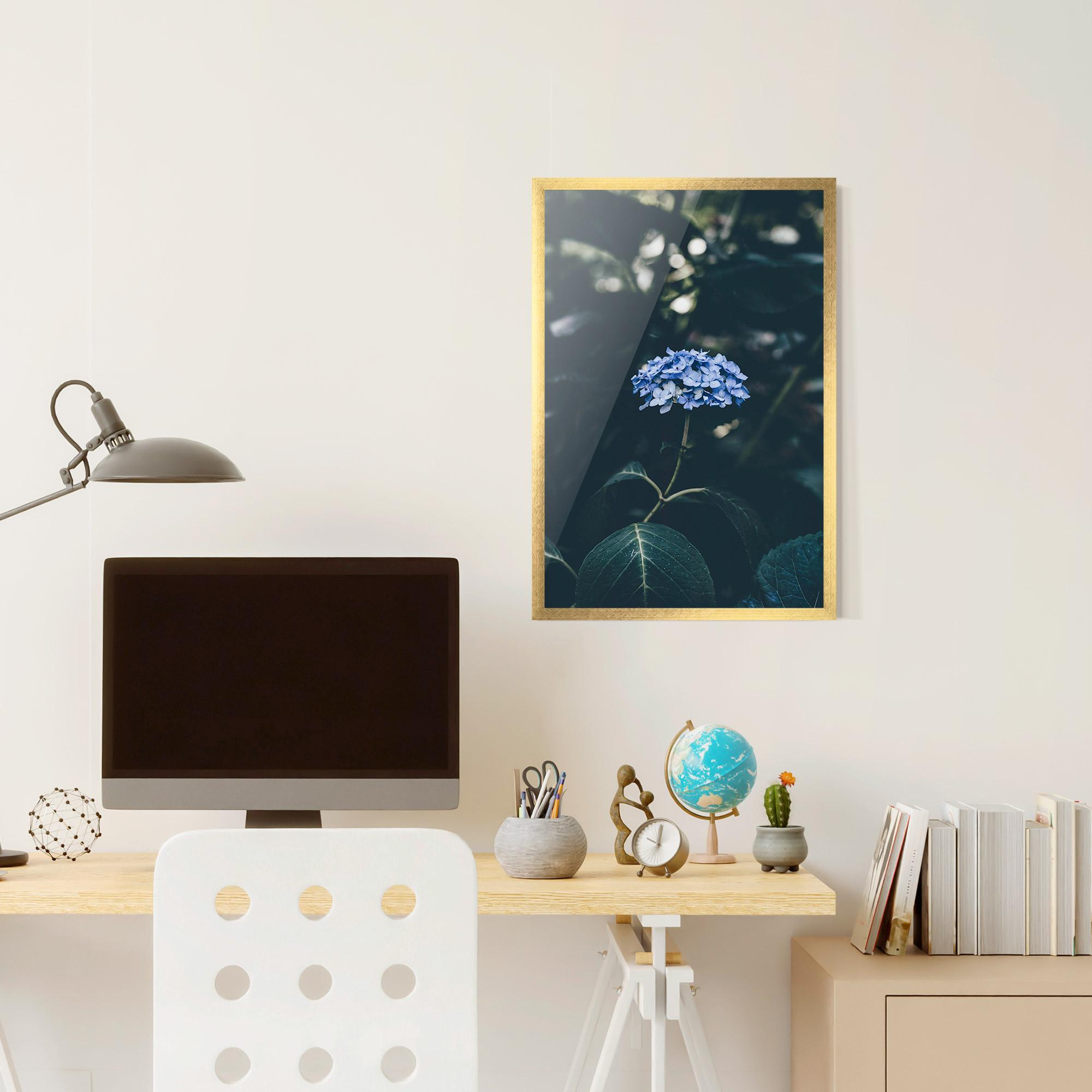 Poster Înrămat Forest Blue Flower mockup 6