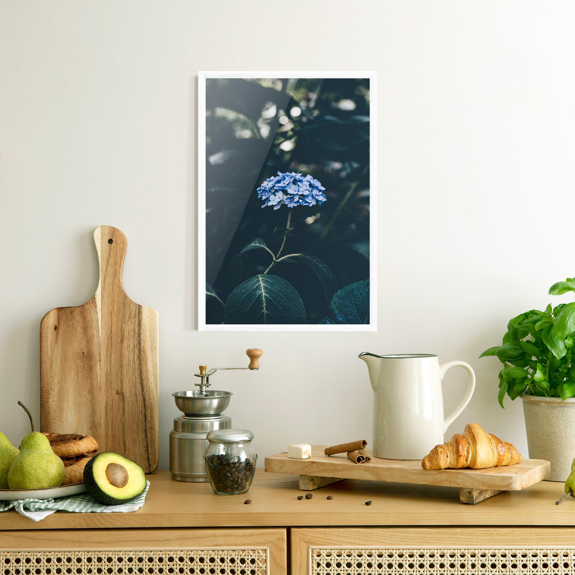 Poster Înrămat Forest Blue Flower mockup 8