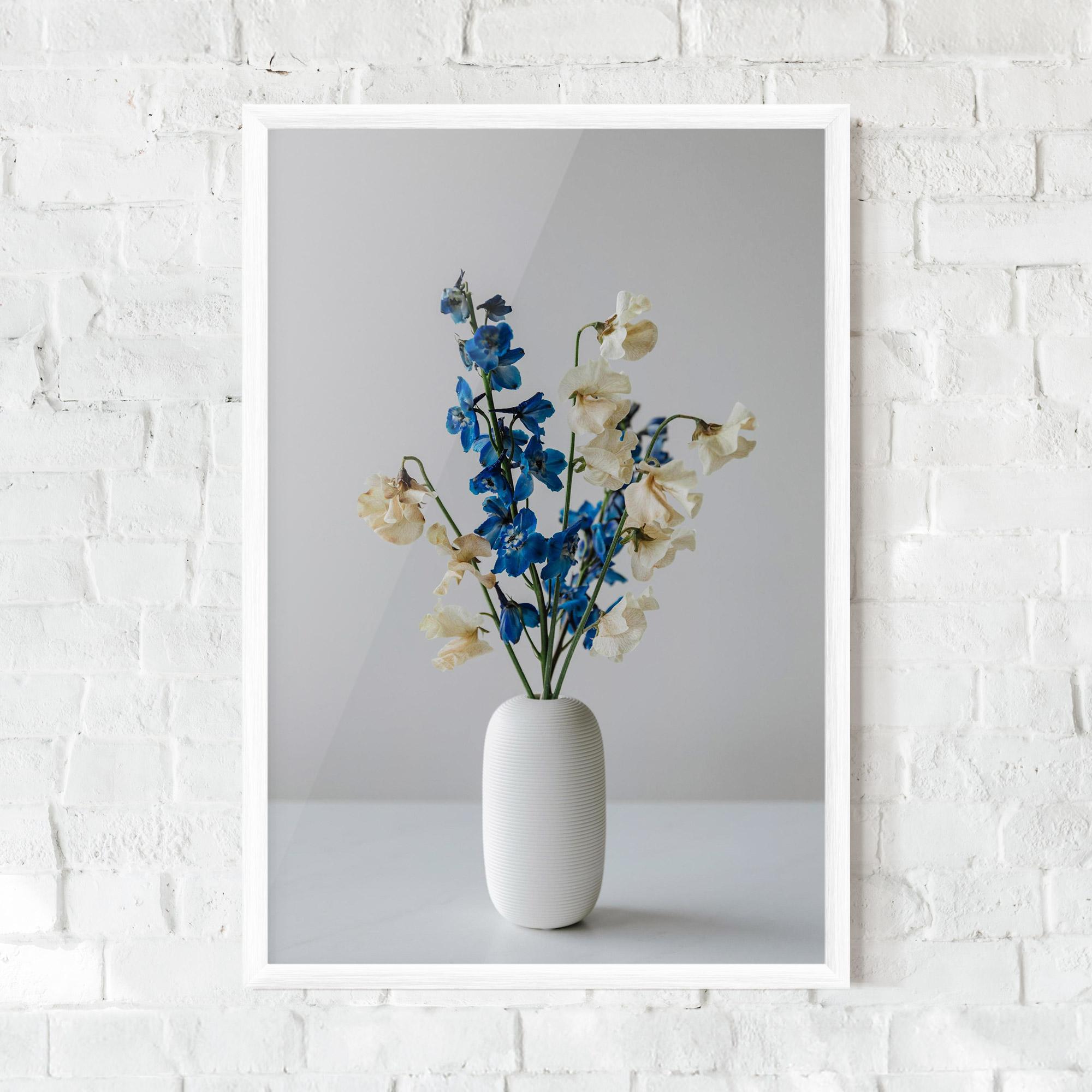 Poster Înrămat Blue White Vase mockup 0