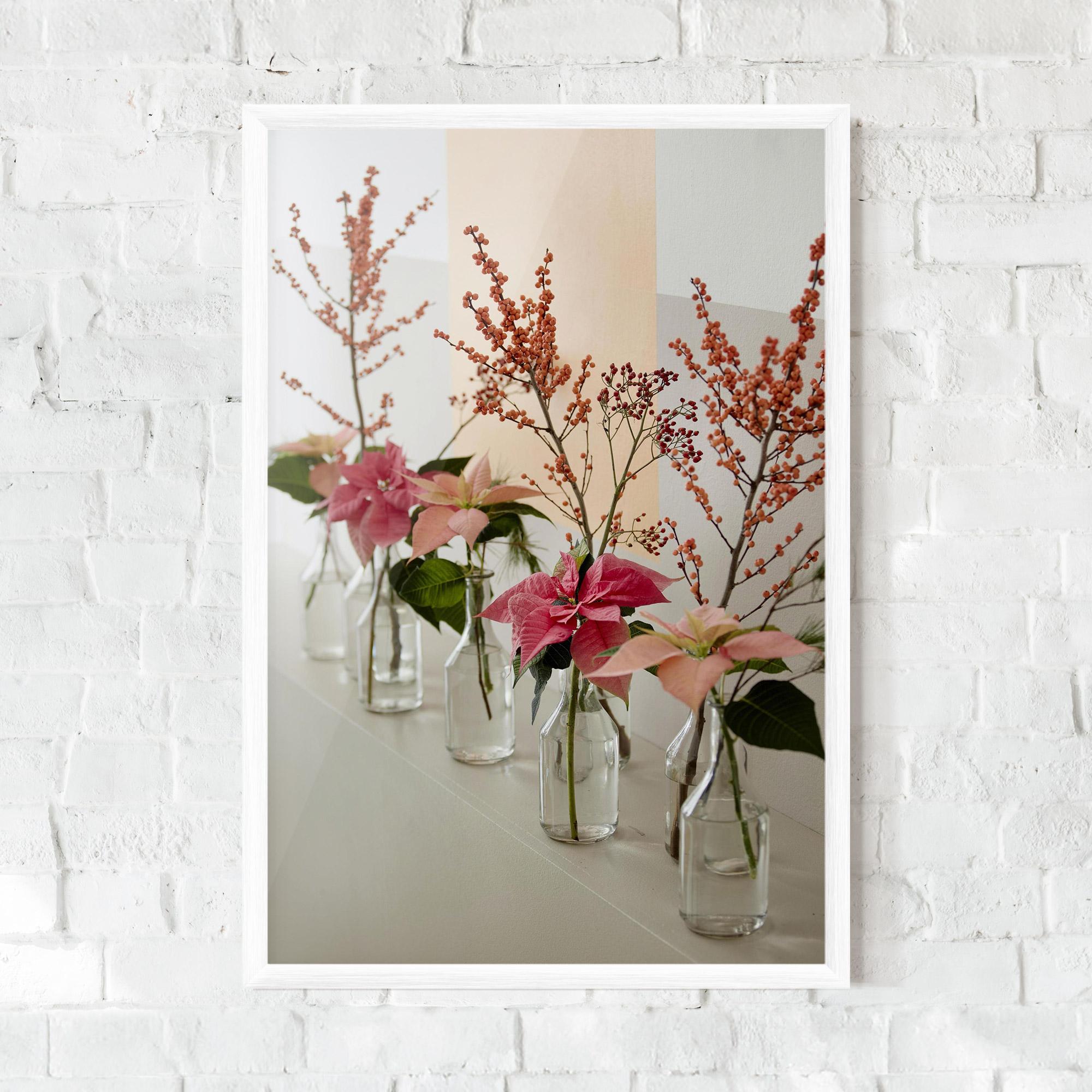 Poster Înrămat Pink Red Flower Vase mockup 0