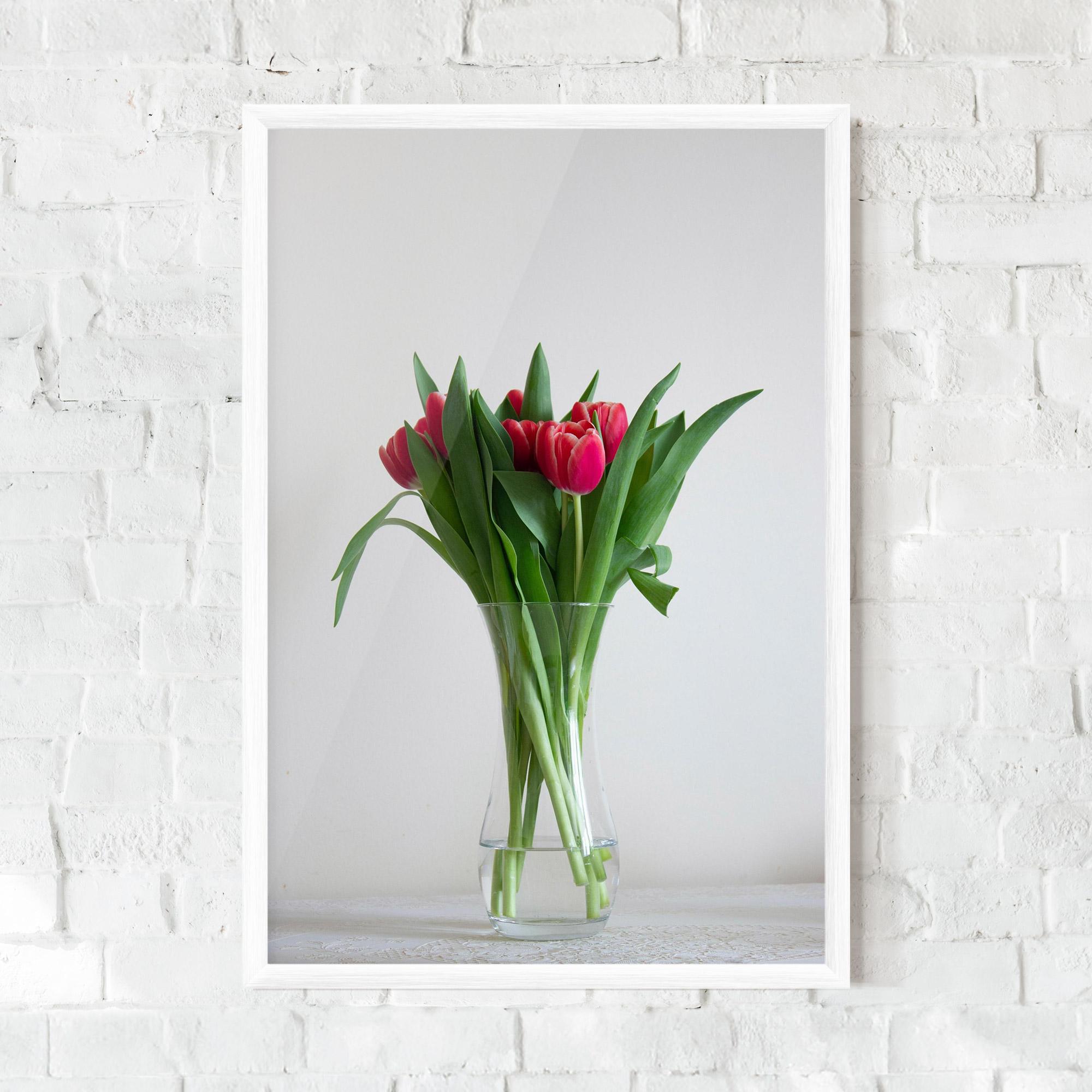 Poster Înrămat Pretty Tulips Vase mockup 0