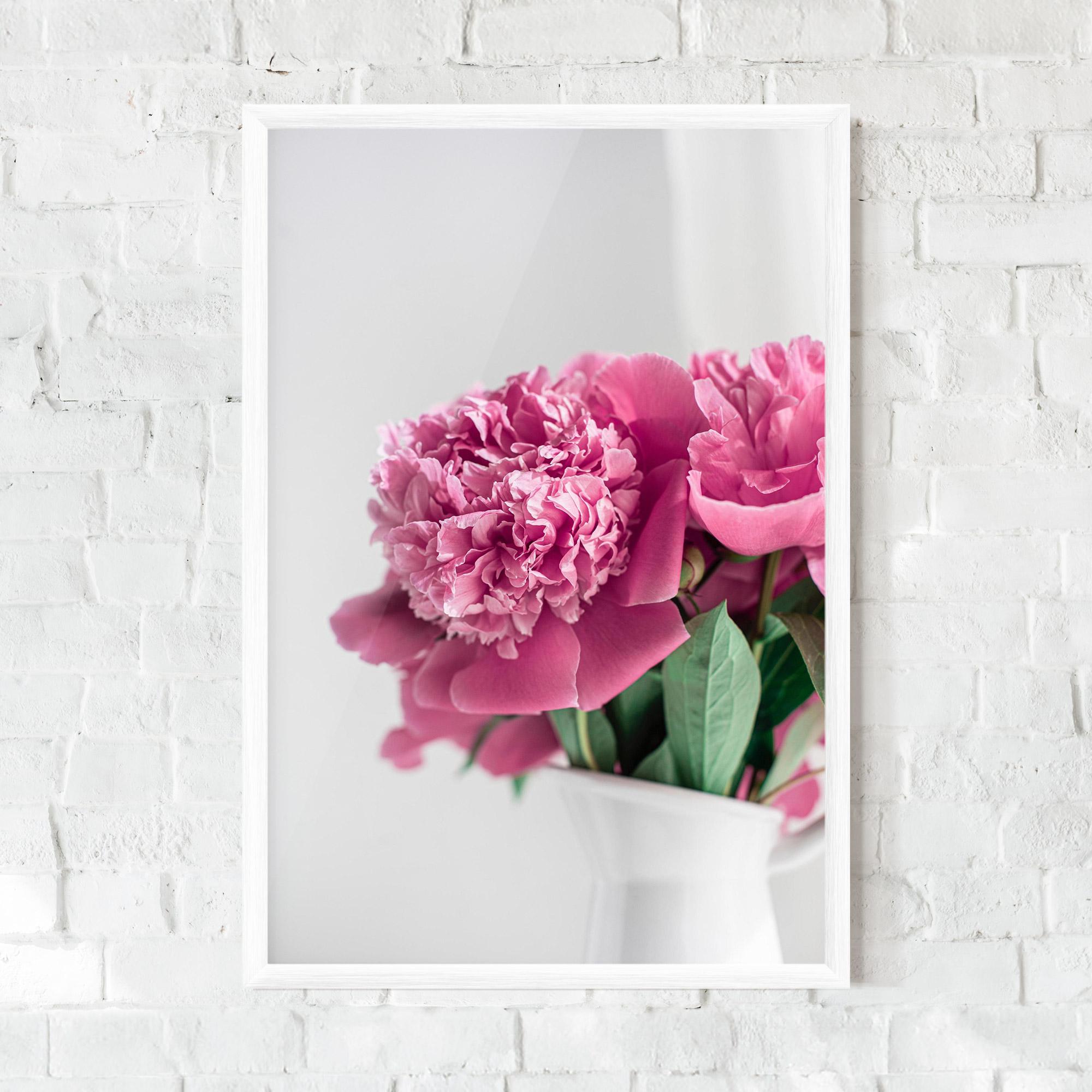 Poster Înrămat White Vase Pink mockup 0