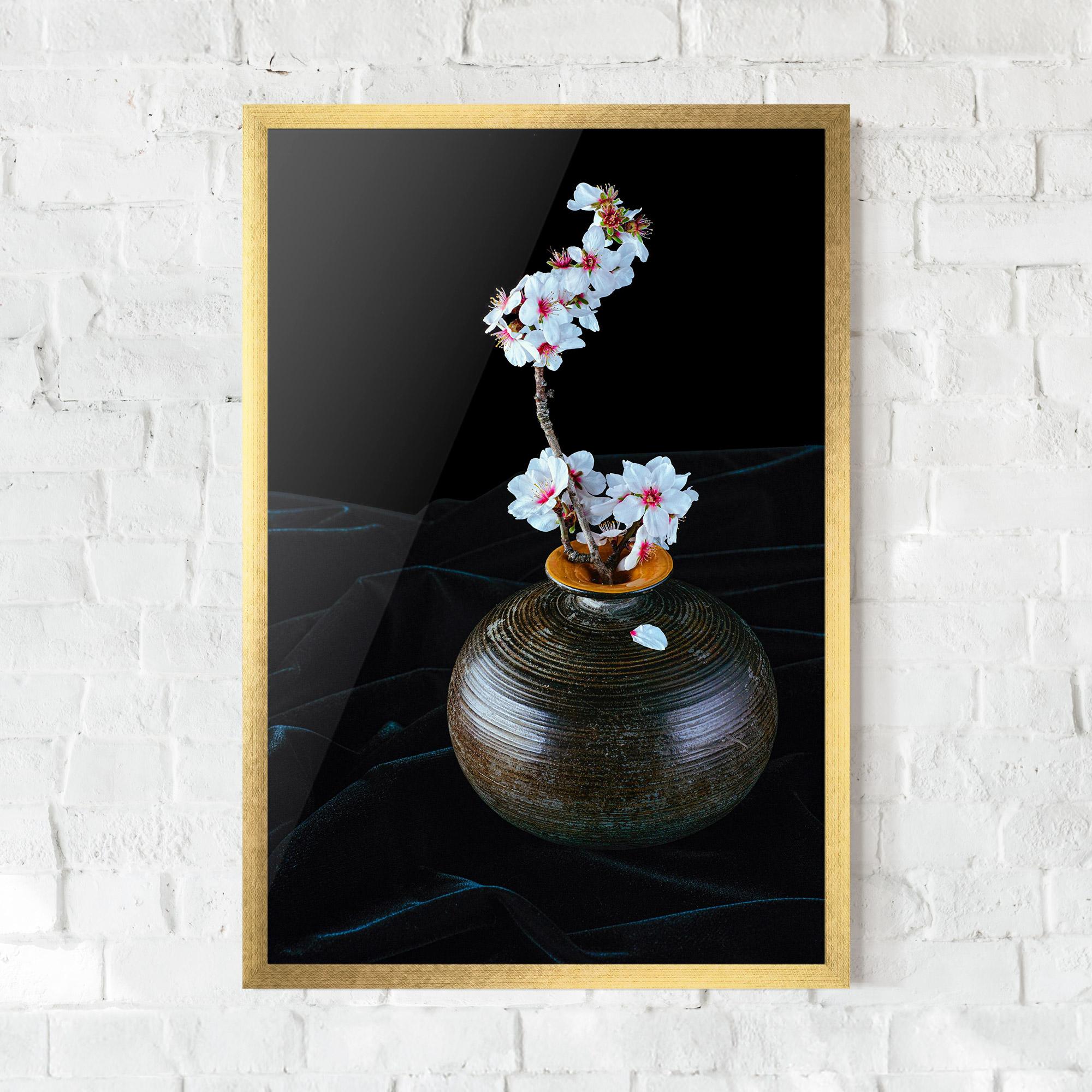 Poster Înrămat Brown Vase Flowers mockup 0
