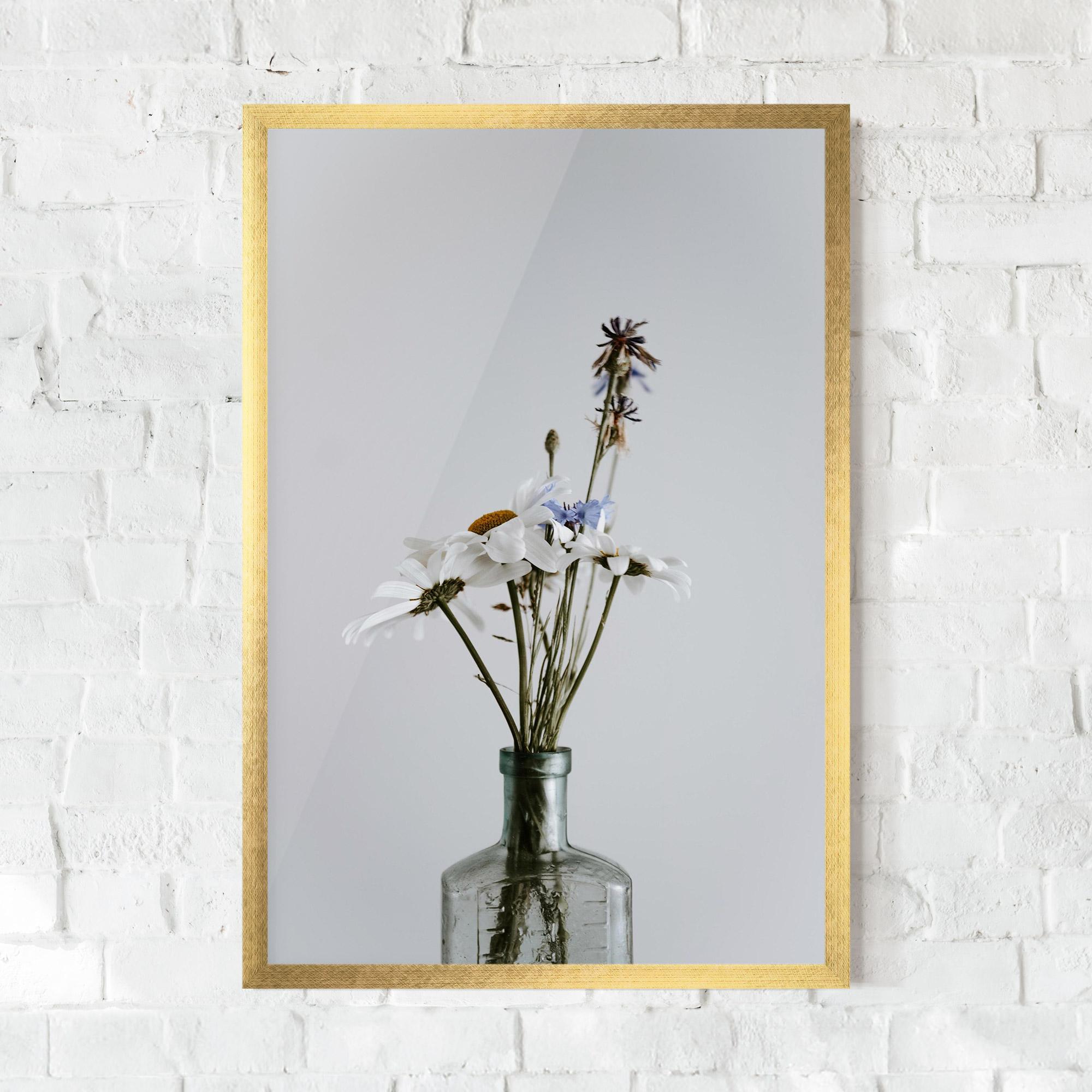 Poster Înrămat White Flower Vase mockup 0