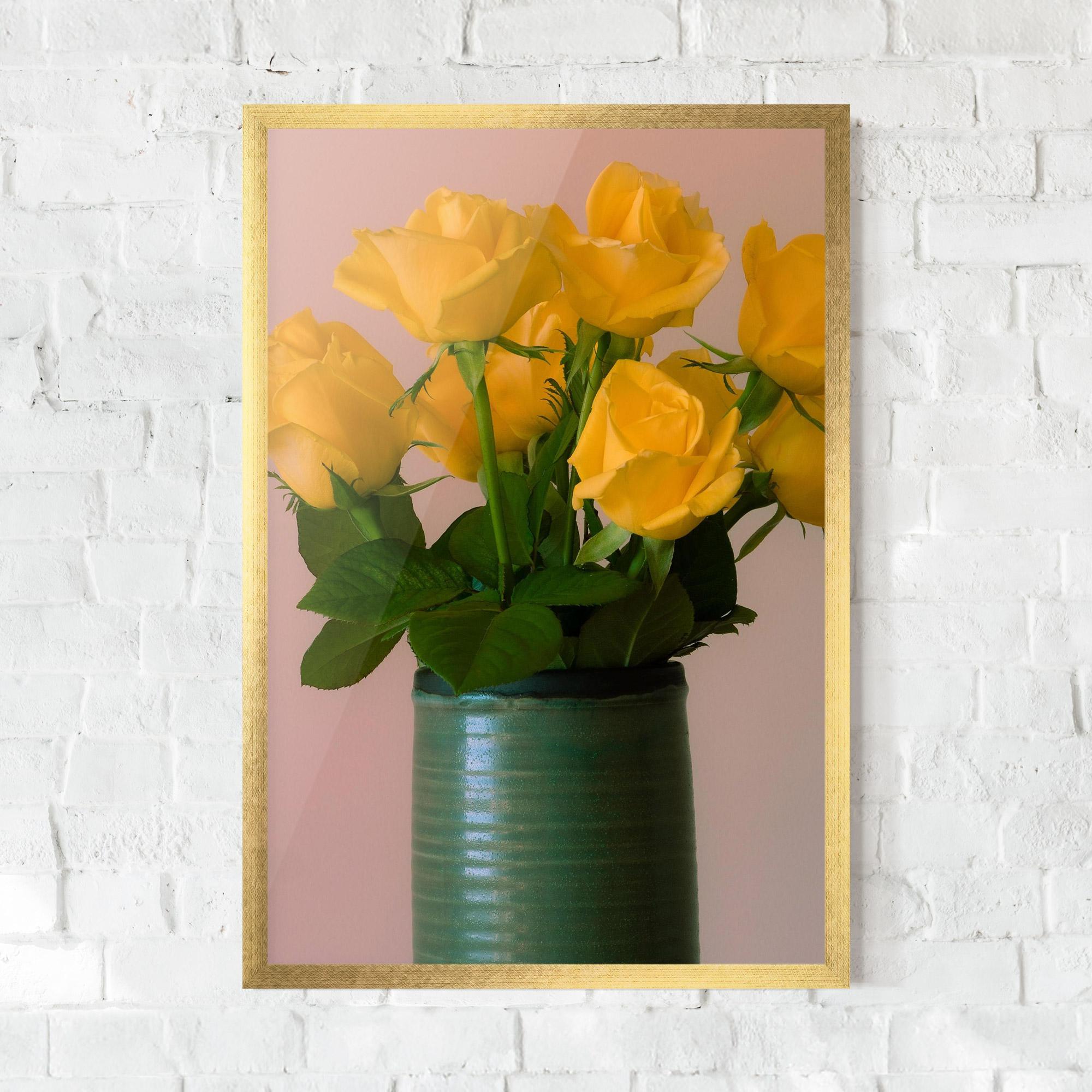 Poster Înrămat Yellow Roses Vase mockup 0