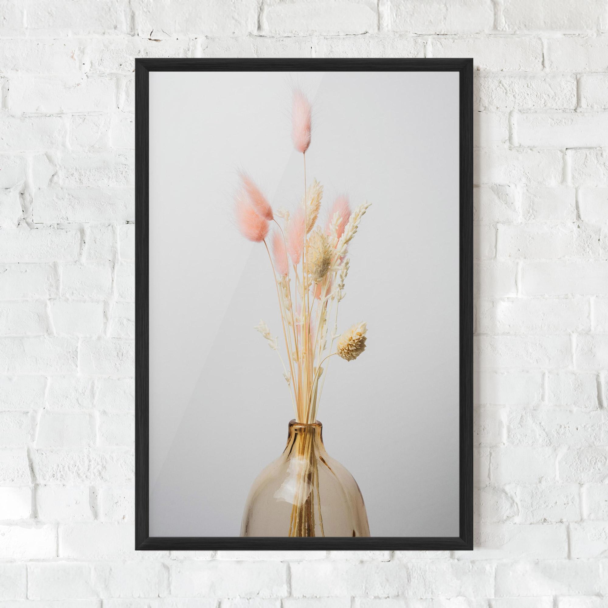 Poster Înrămat Pink Cream Flower Vase mockup 0
