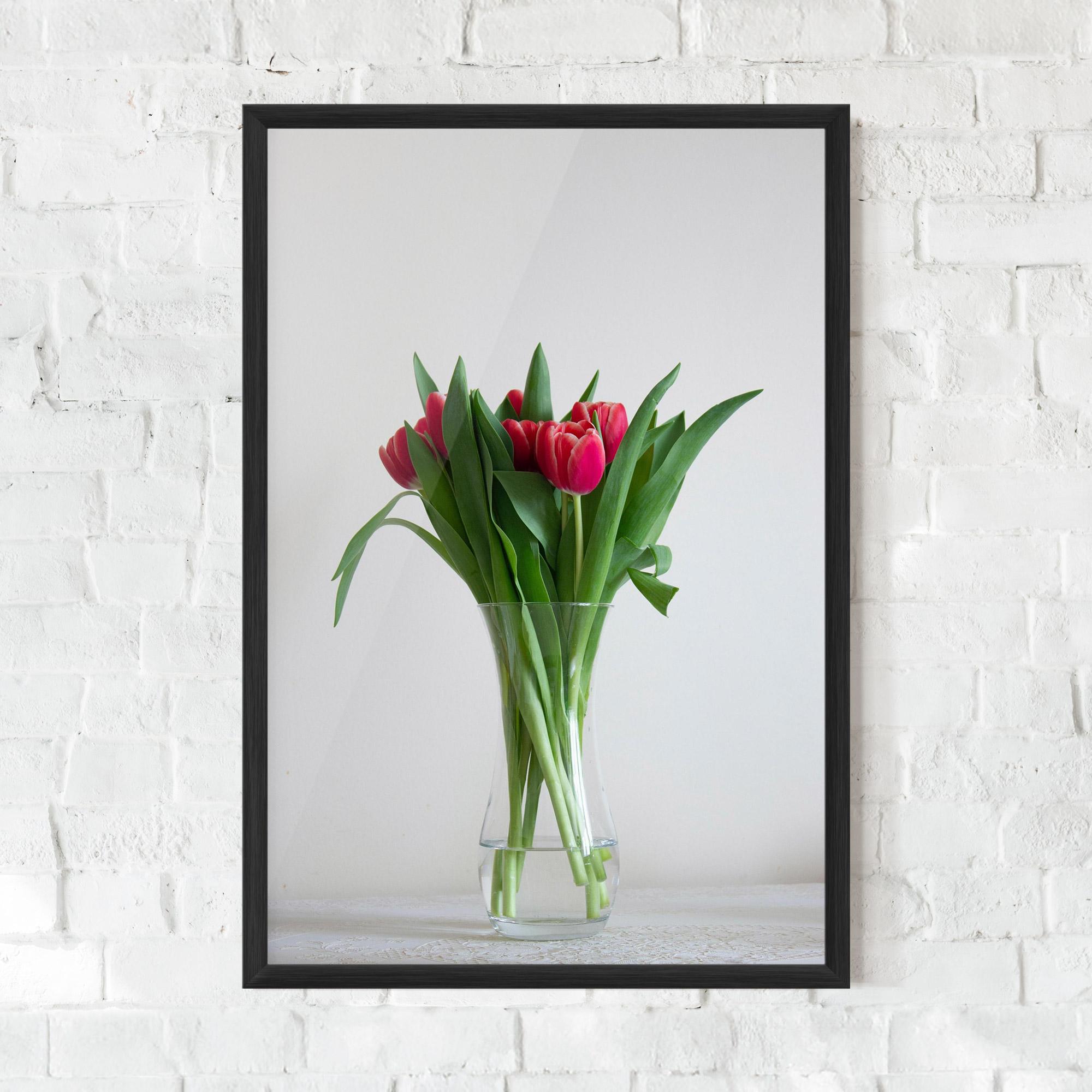 Poster Înrămat Pretty Tulips Vase mockup 0